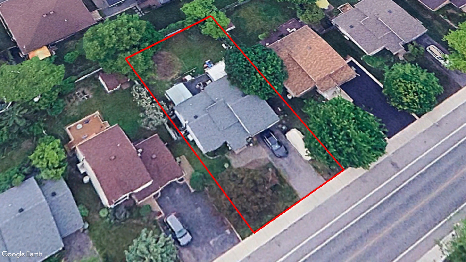 Tax Sale Montreal, Quebec - 040207-33