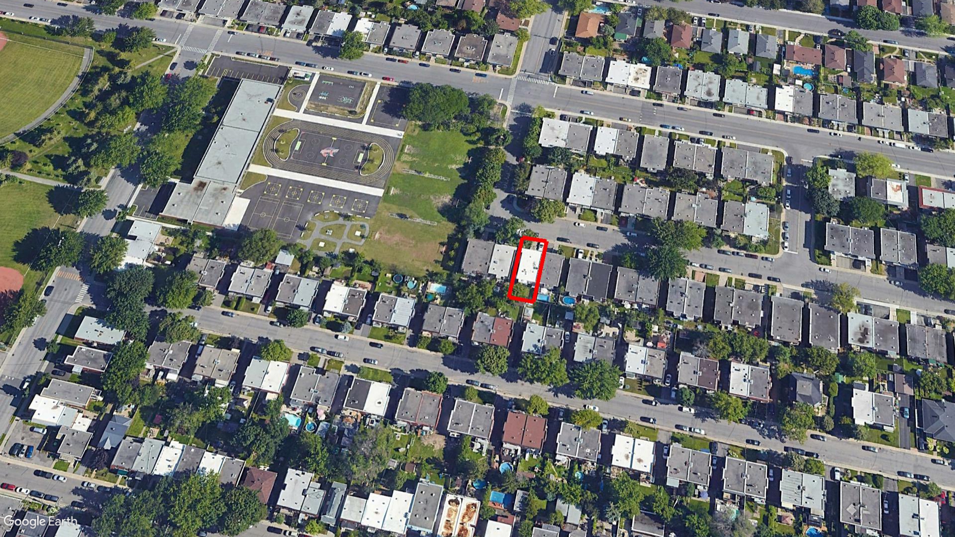 Tax Sale Montreal, Quebec - 040442-06