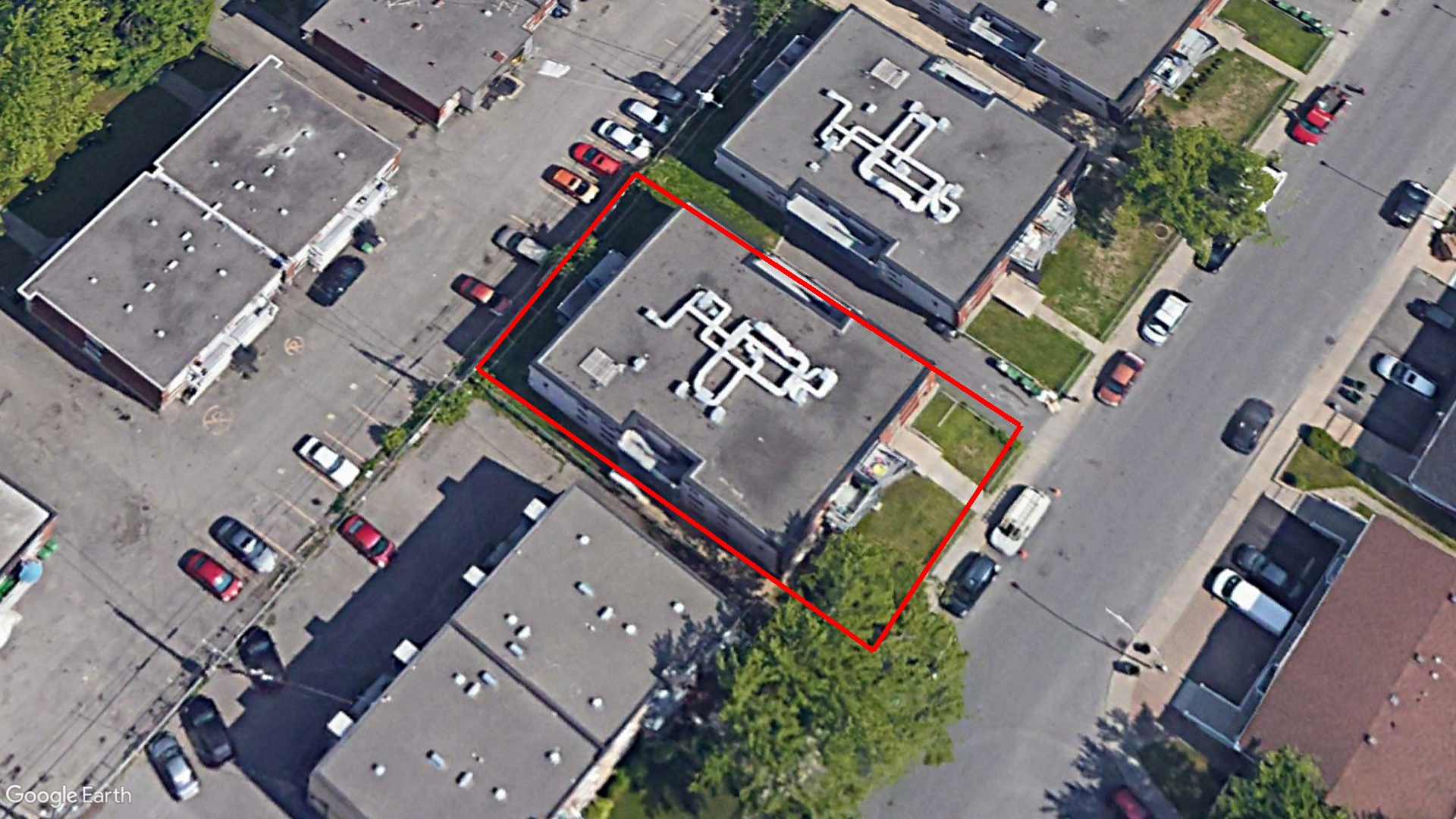 Tax Sale Montreal, Quebec - 020875-64