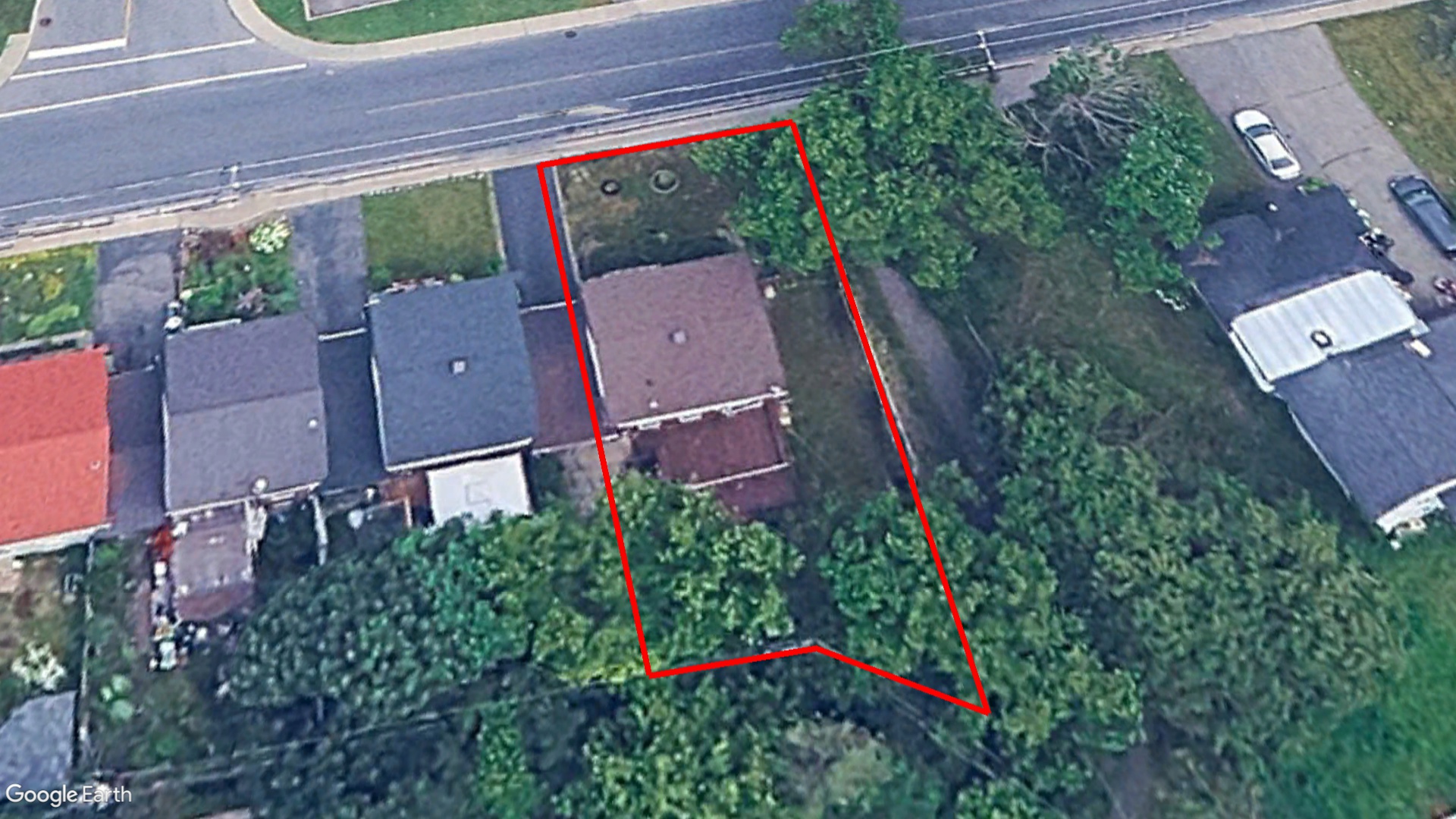 Tax Sale Montreal, Quebec - 040212-07