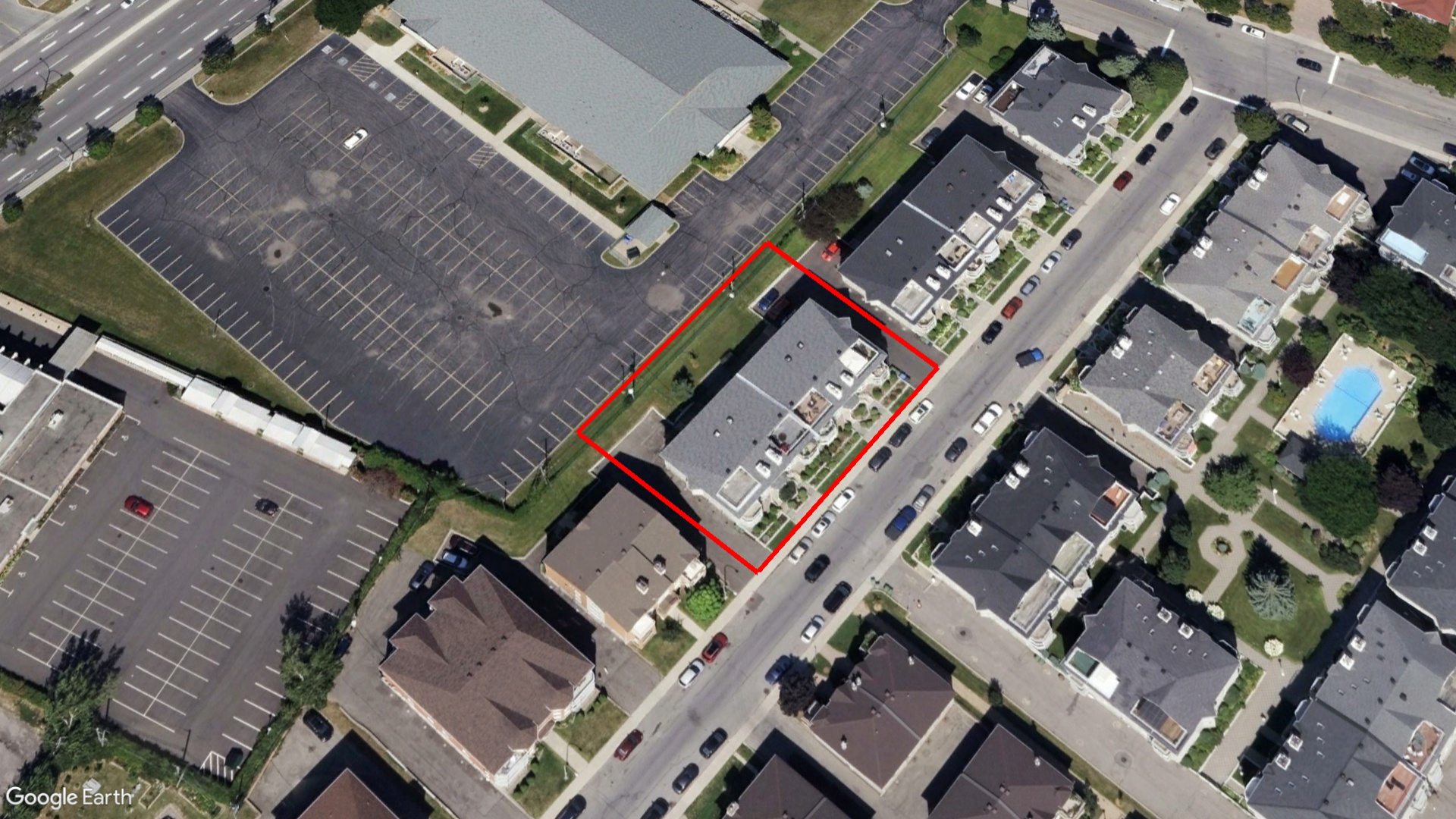 Tax Sale Montreal, Quebec - 041511-14