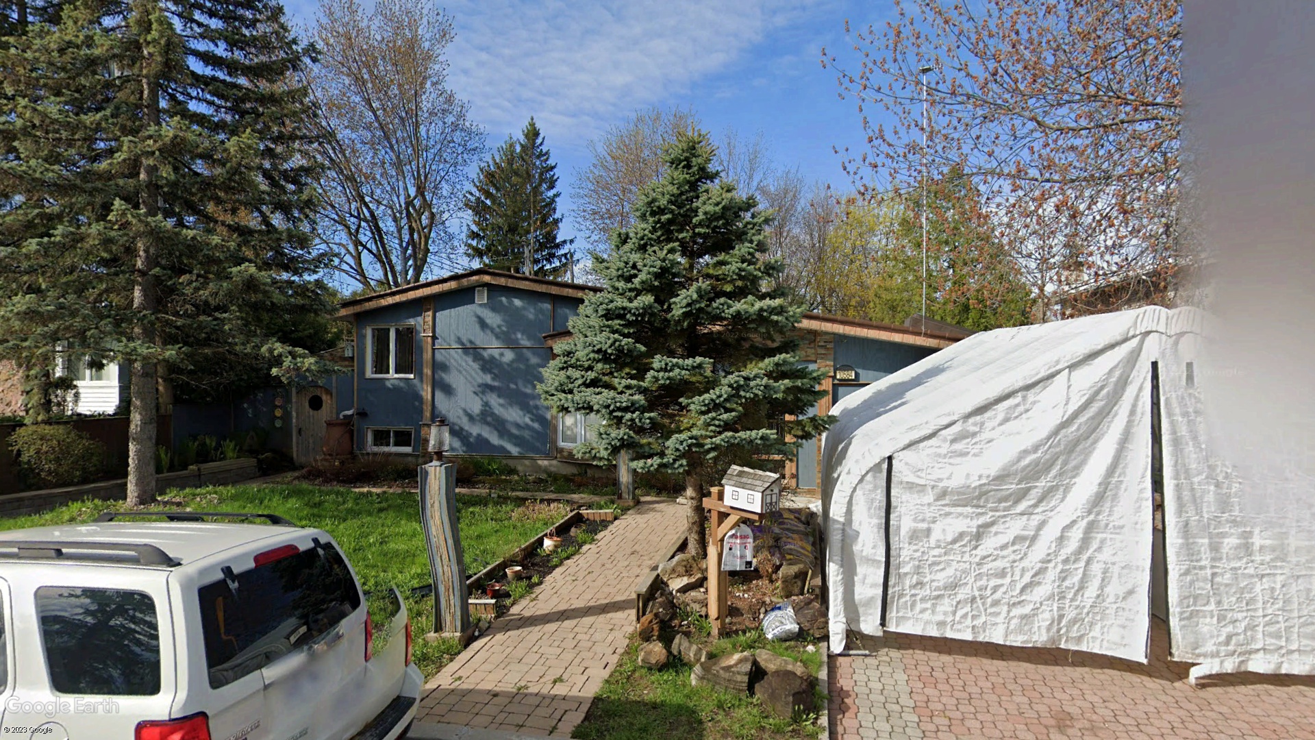 Tax Sale Montreal, Quebec - 040020-53