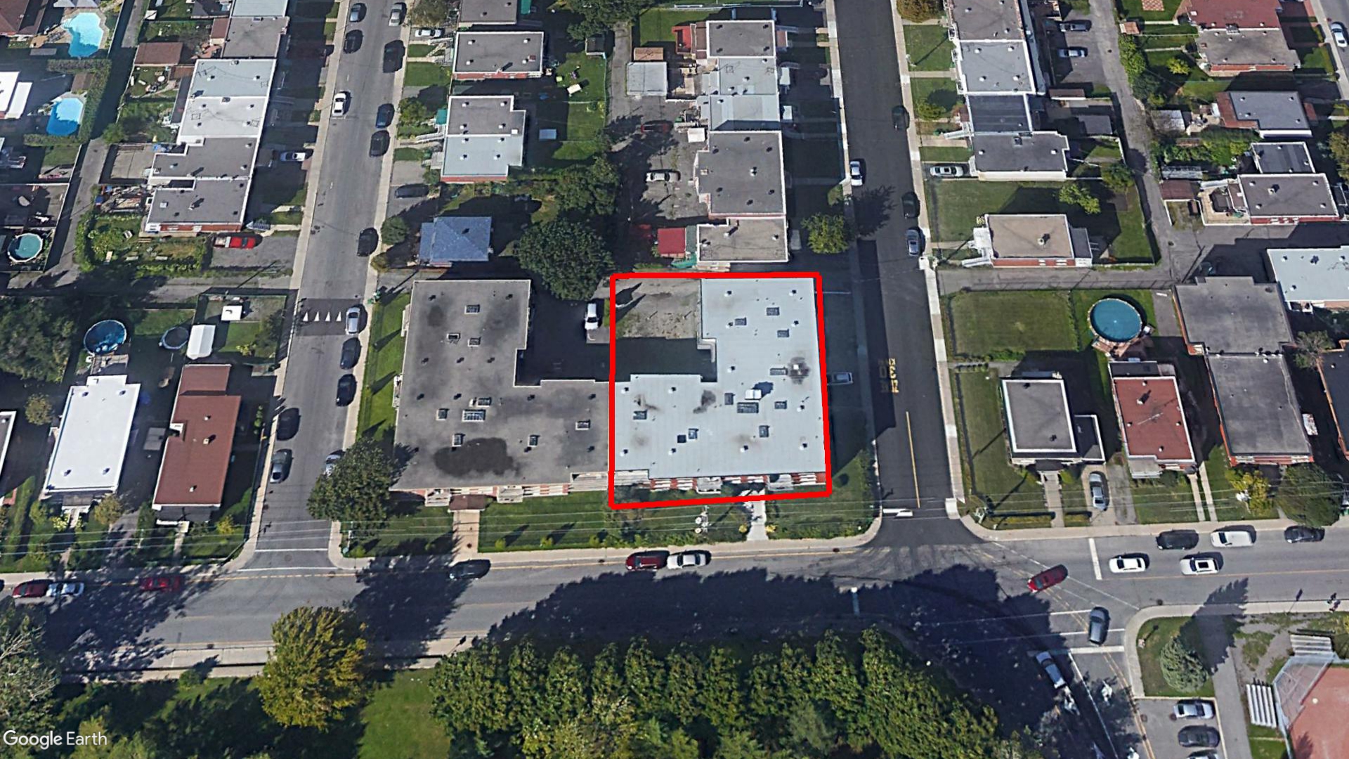 Tax Sale Montreal, Quebec - 050572-74