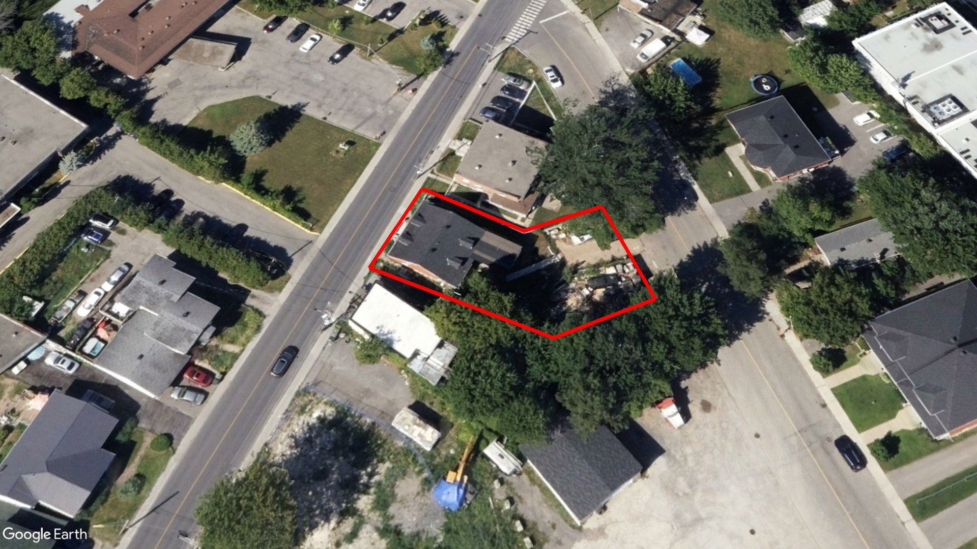 Tax Sale Montreal, Quebec - 040846-56