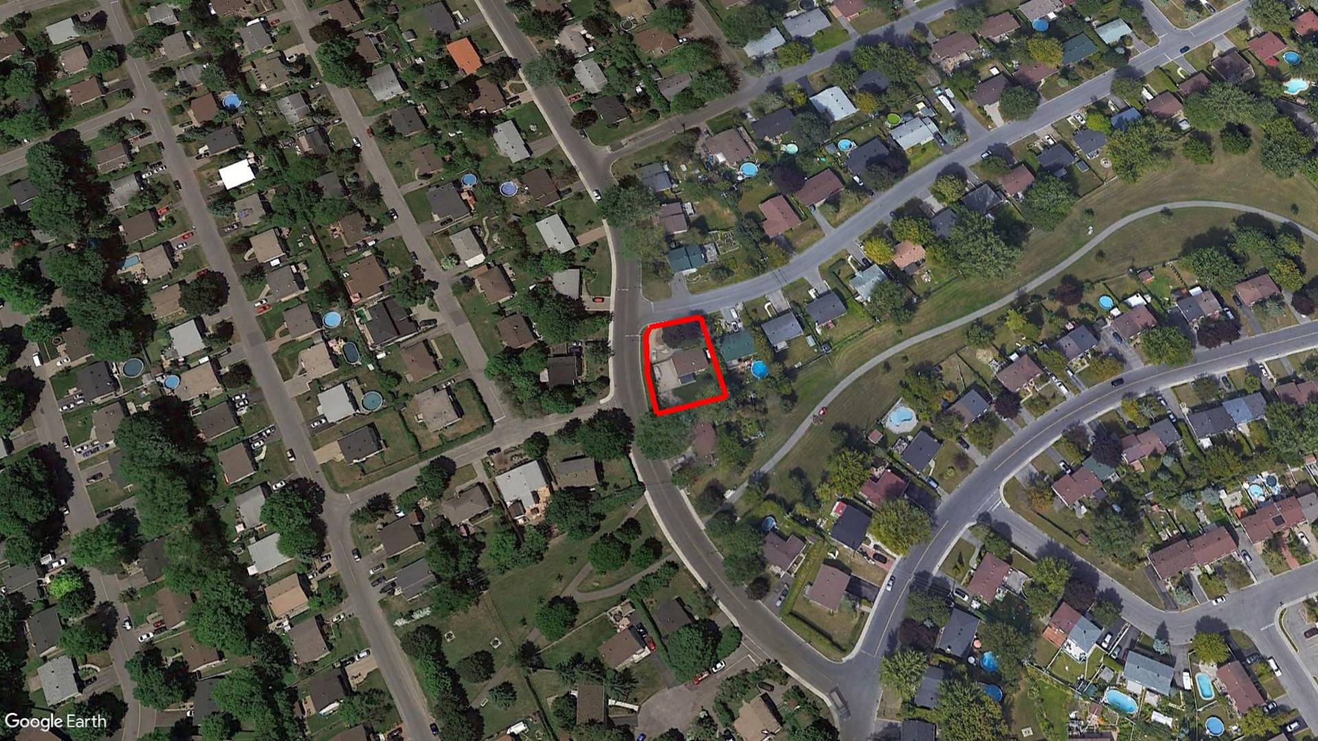 Tax Sale Montreal, Quebec - 040157-36