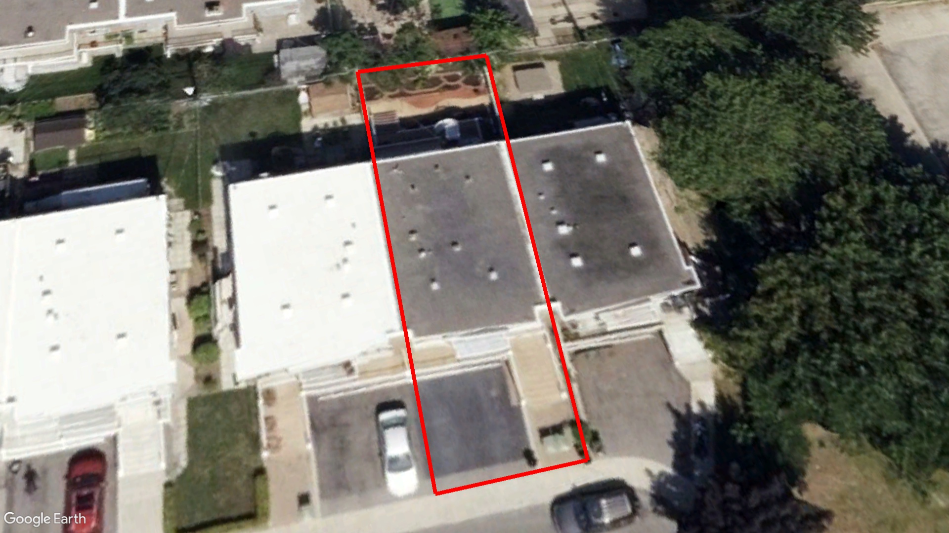 Tax Sale Montreal, Quebec - 040428-84