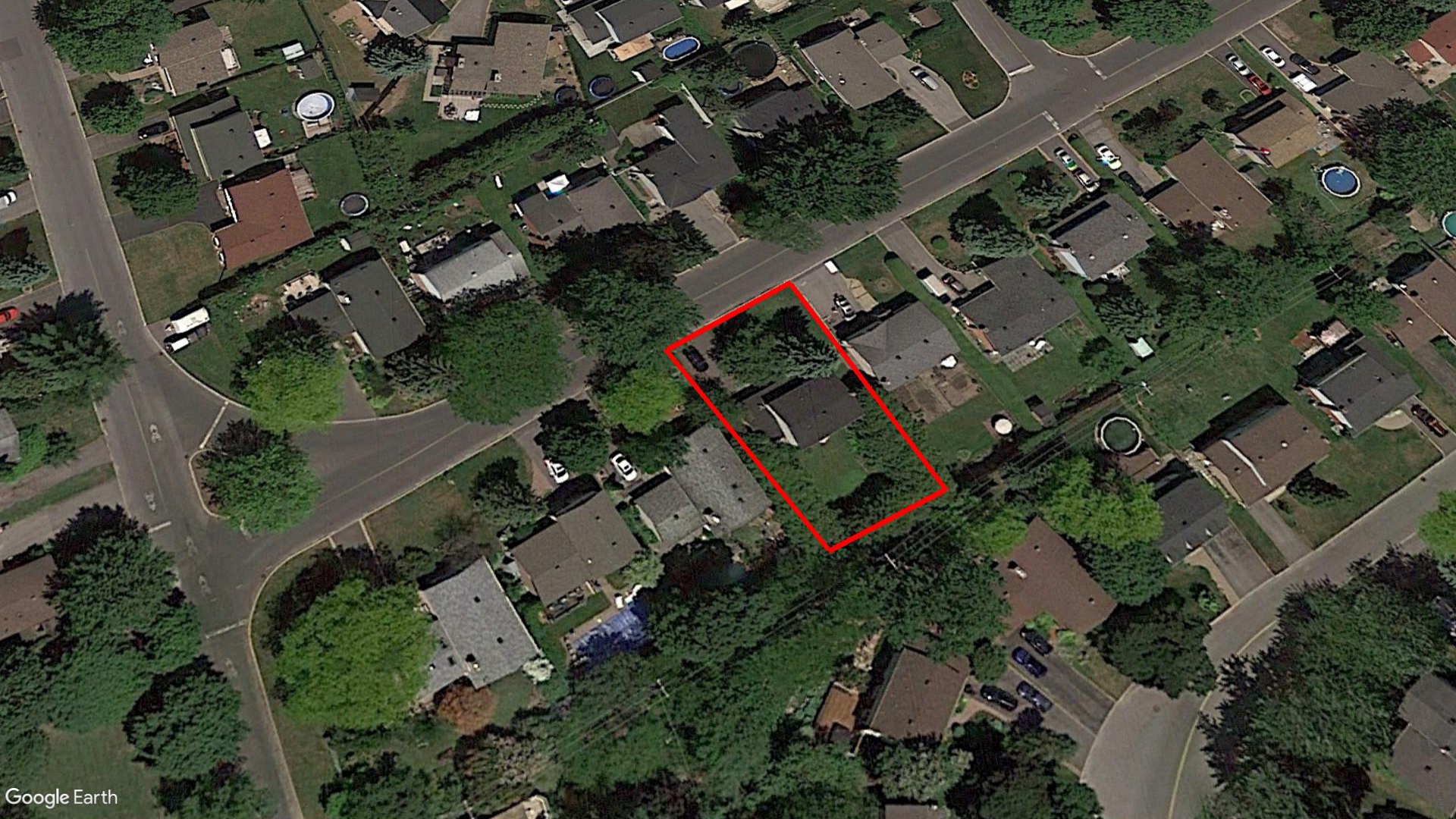 Tax Sale Montreal, Quebec - 040097-01