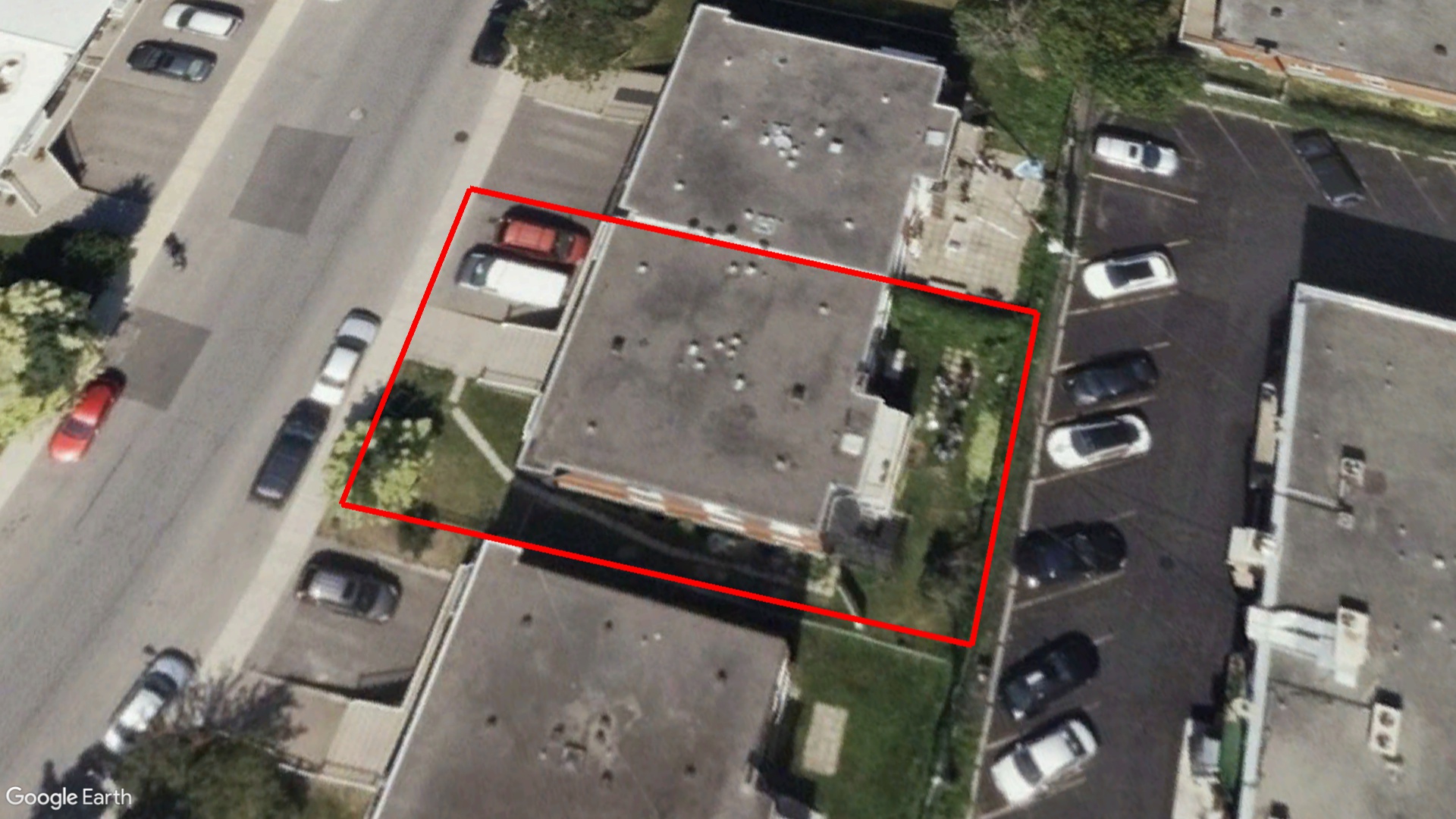 Tax Sale Montreal, Quebec - 020910-34