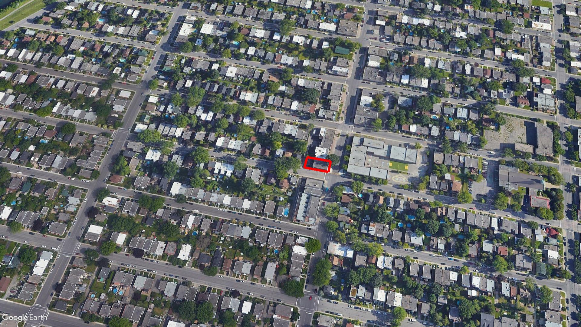 Tax Sale Montreal, Quebec - 040479-07