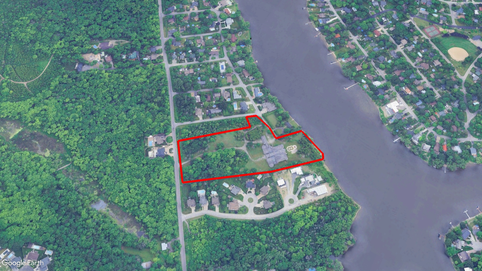 Tax Sale Montreal, Quebec - 051058-51