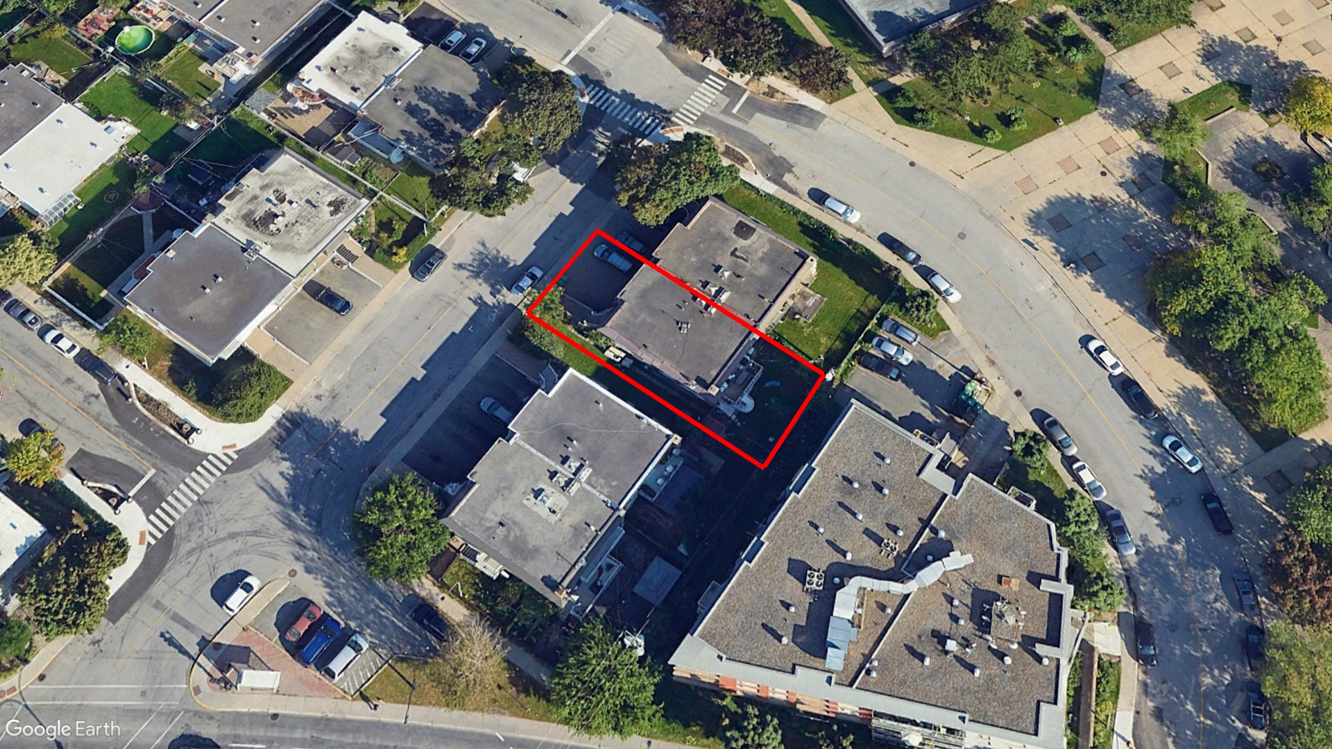 Tax Sale Montreal, Quebec - 020832-56