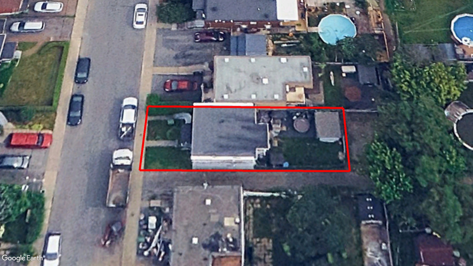 Tax Sale Montreal, Quebec - 050603-28