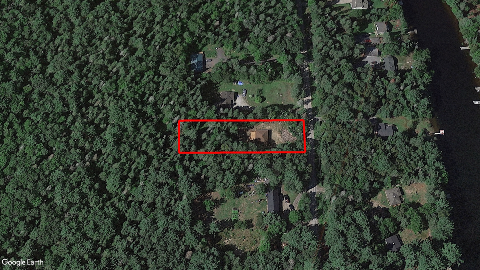 Tax Sale Huntsville, Ontario - 44 42 040 004 01800 0000