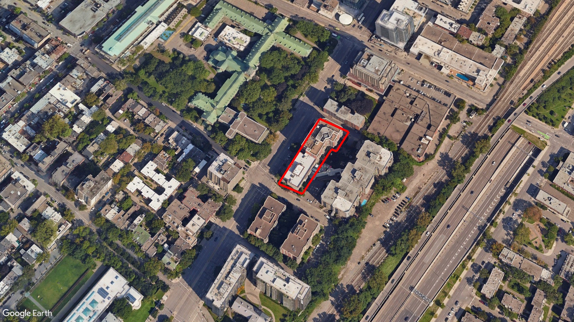 Tax Sale Montreal, Quebec - 260209-90