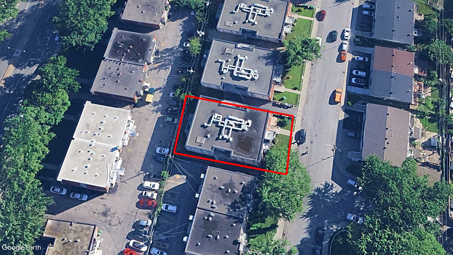 Tax Sale Montreal, Quebec - 020875-64