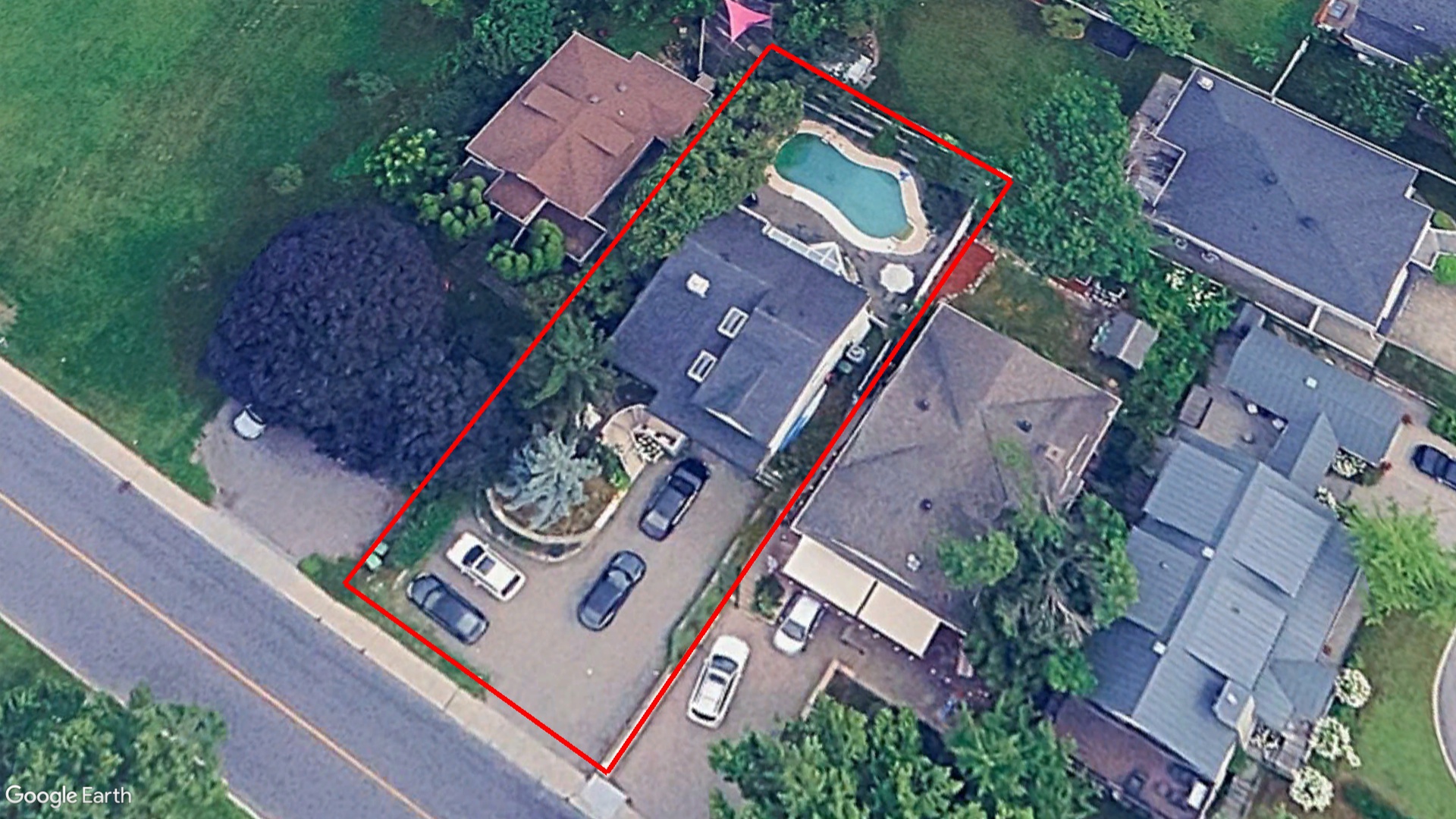 Tax Sale Montreal, Quebec - 041207-52