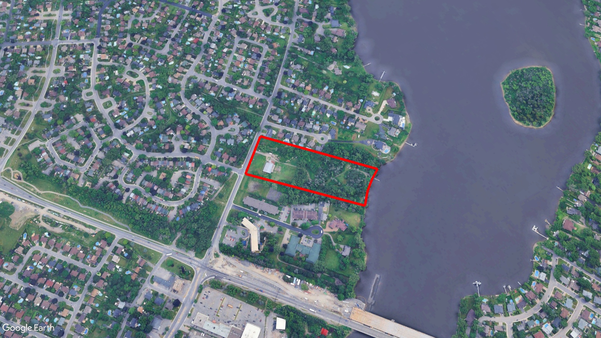 Tax Sale Montreal, Quebec - 041229-60