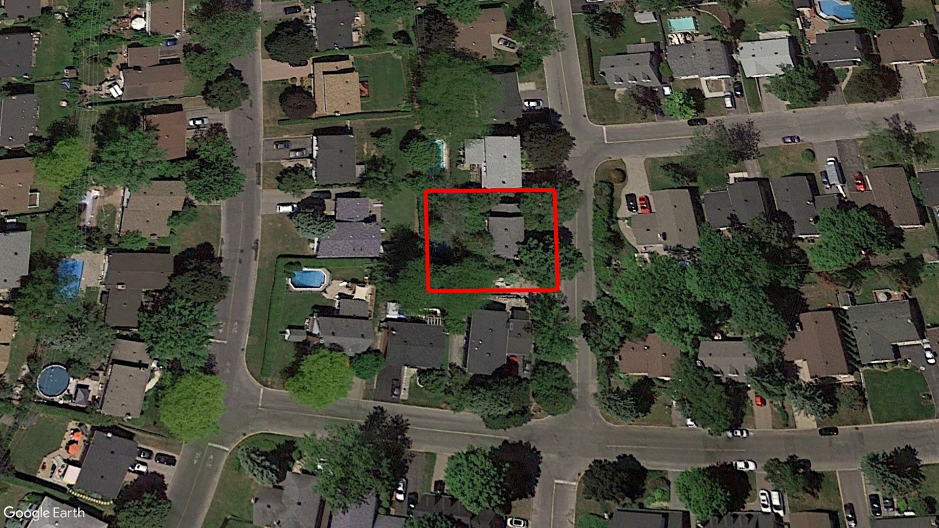 Tax Sale Montreal, Quebec - 040096-46