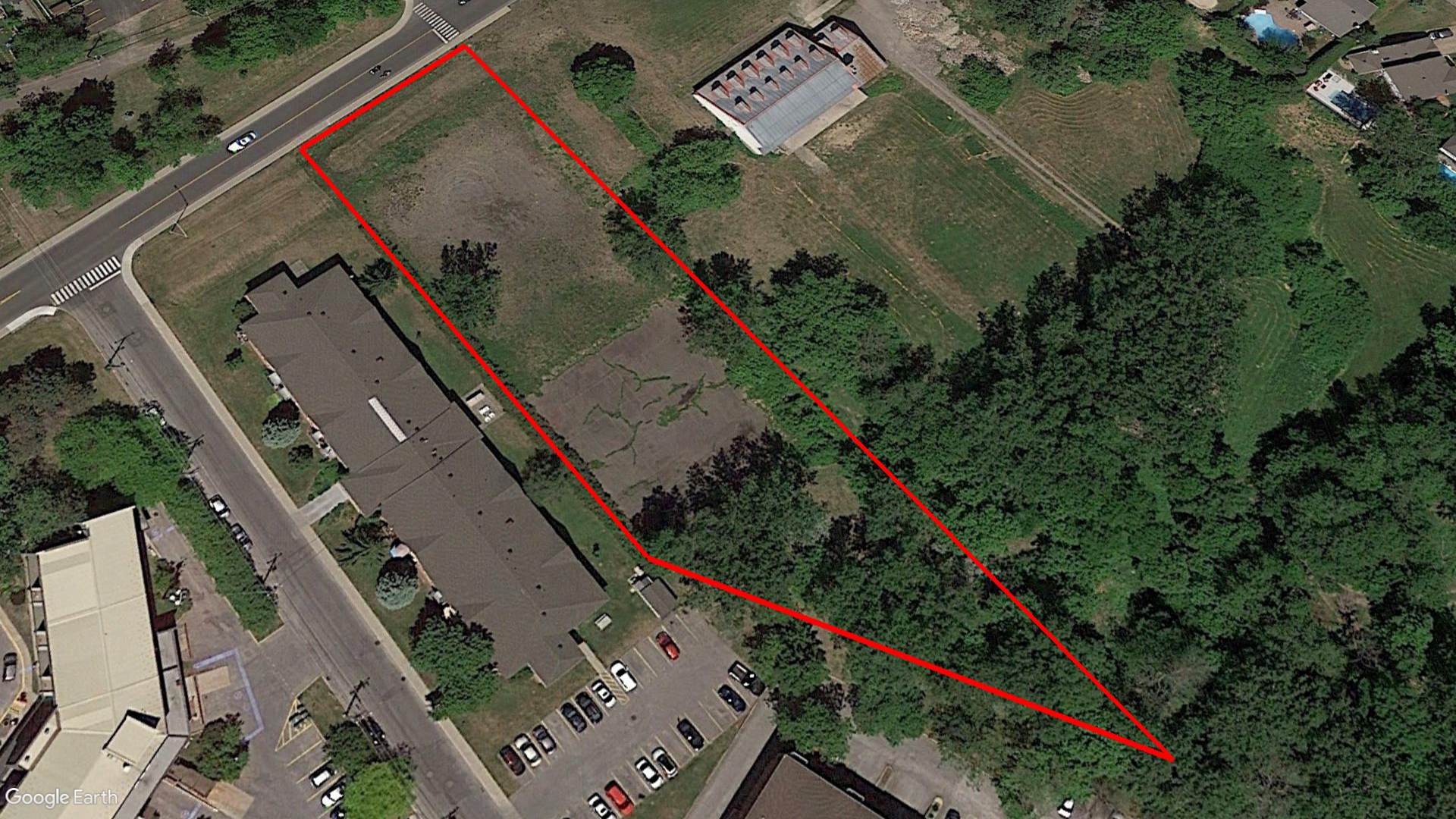 Tax Sale Montreal, Quebec - 041229-59