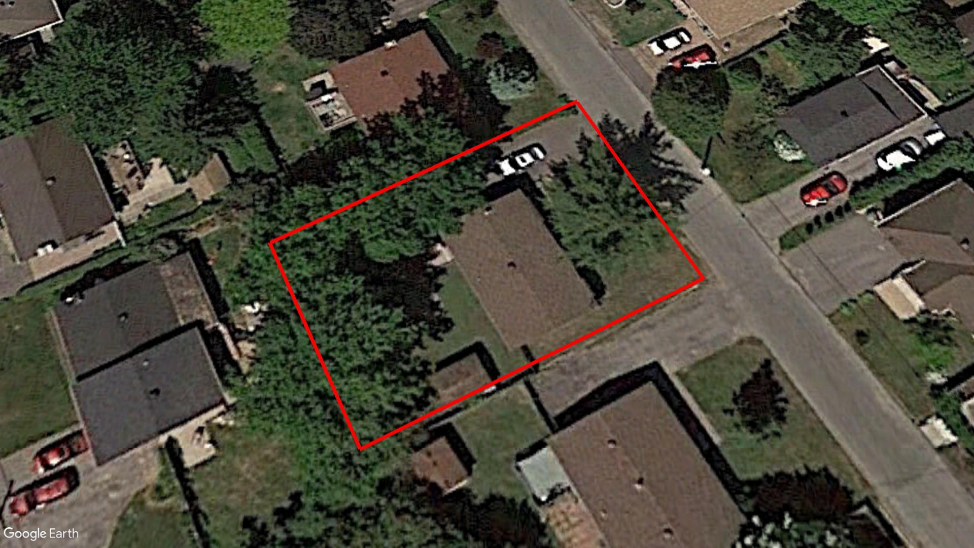 Tax Sale Montreal, Quebec - 040186-13