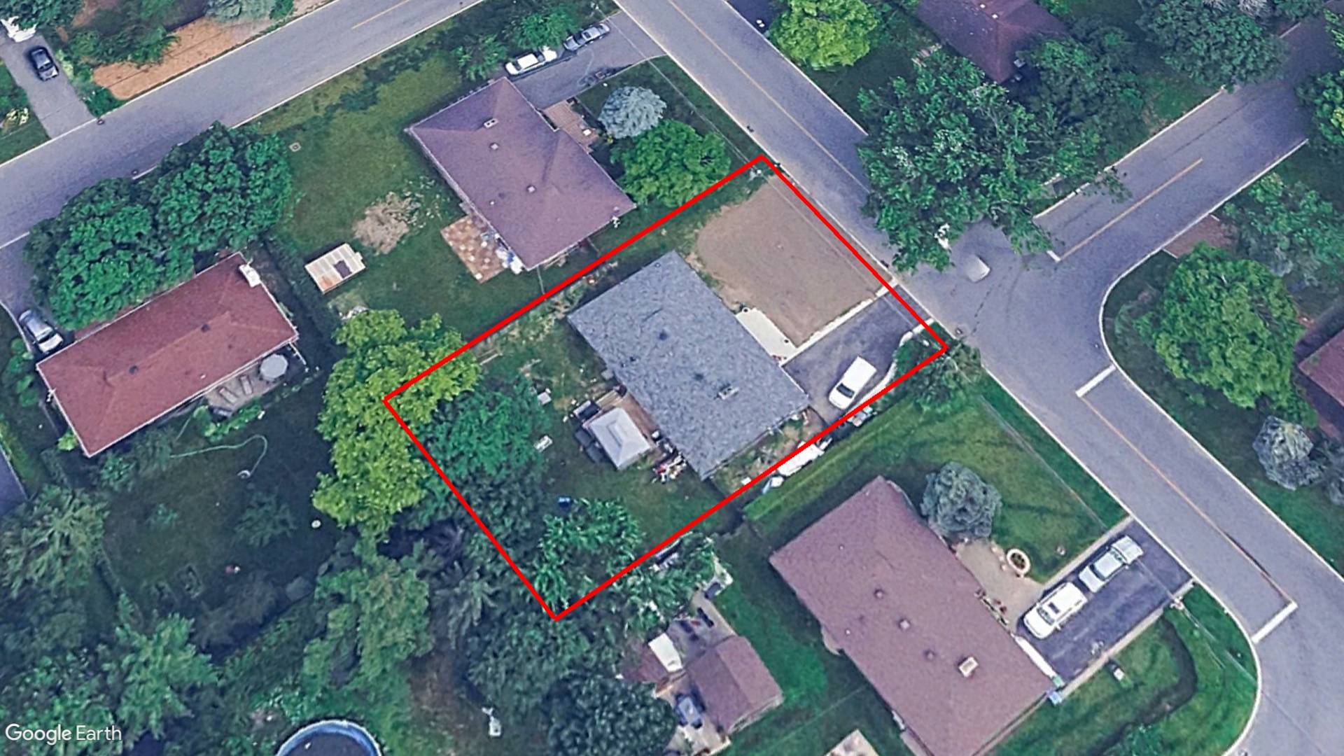 Tax Sale Montreal, Quebec - 040785-96