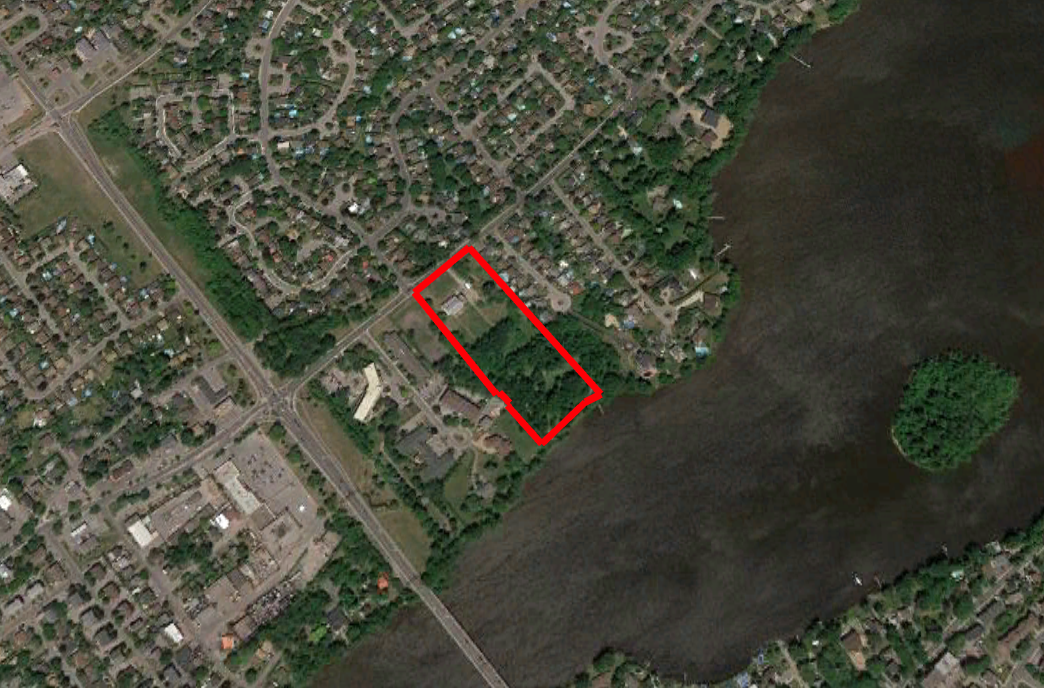 Tax Sale Montreal, Quebec - 041229-60