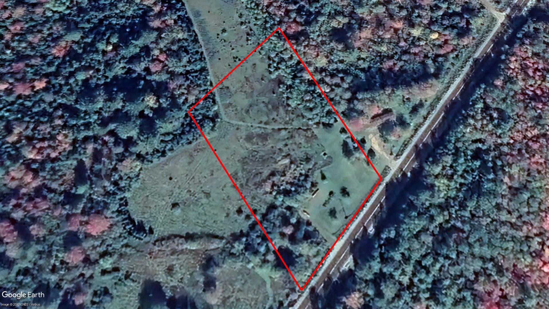 Tax Sale Lunenburg, Nova Scotia - 09180559