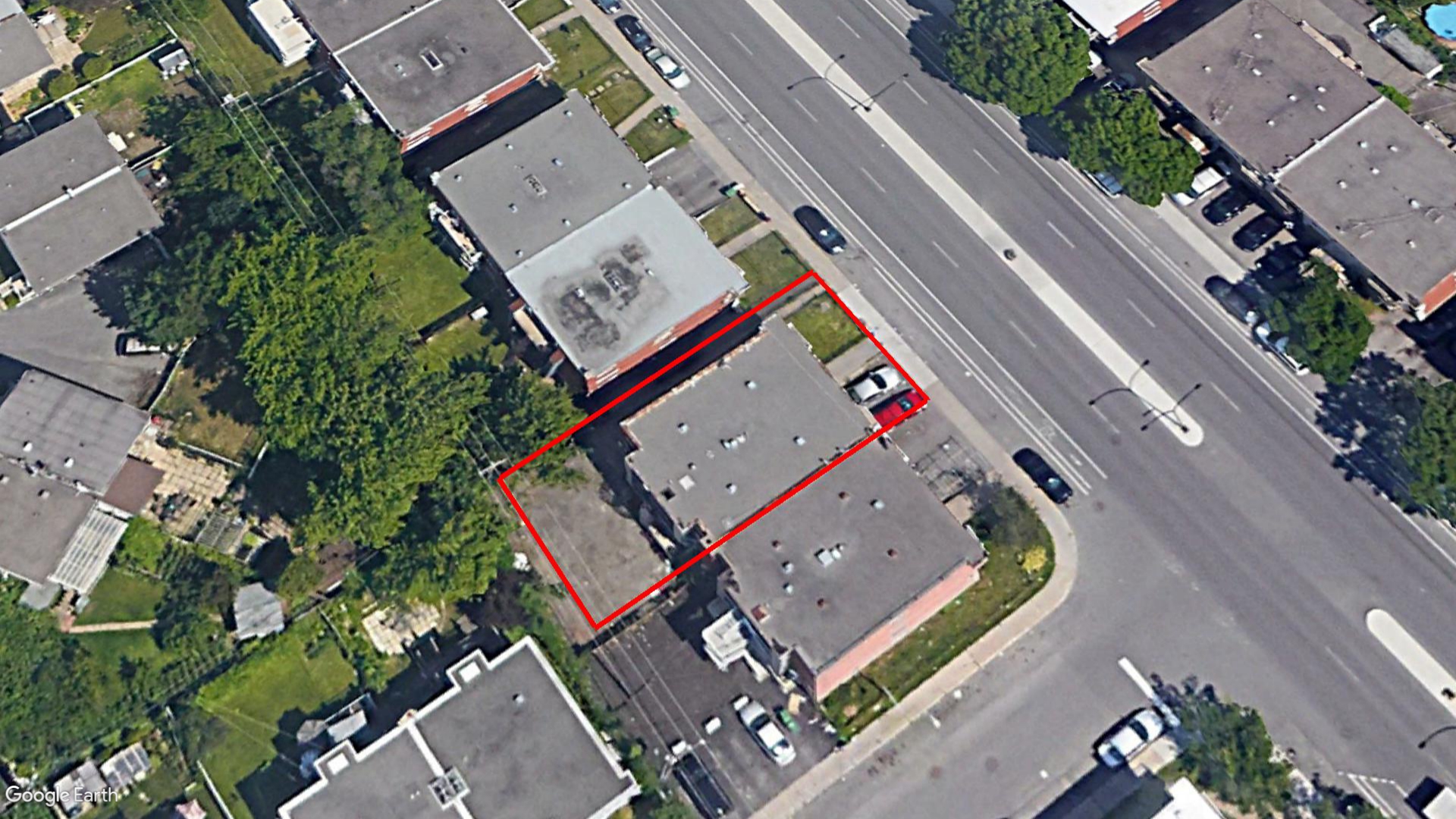 Tax Sale Montreal, Quebec - 020811-79