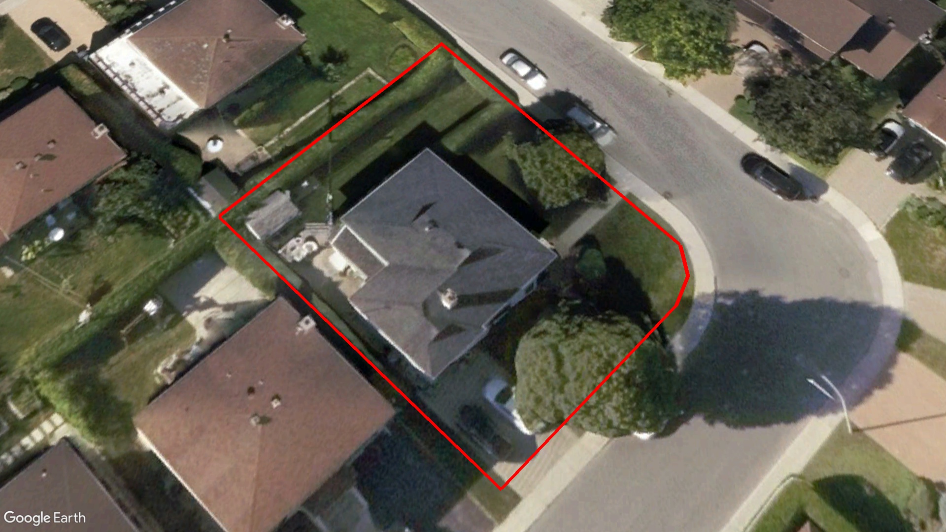 Tax Sale Montreal, Quebec - 041013-34