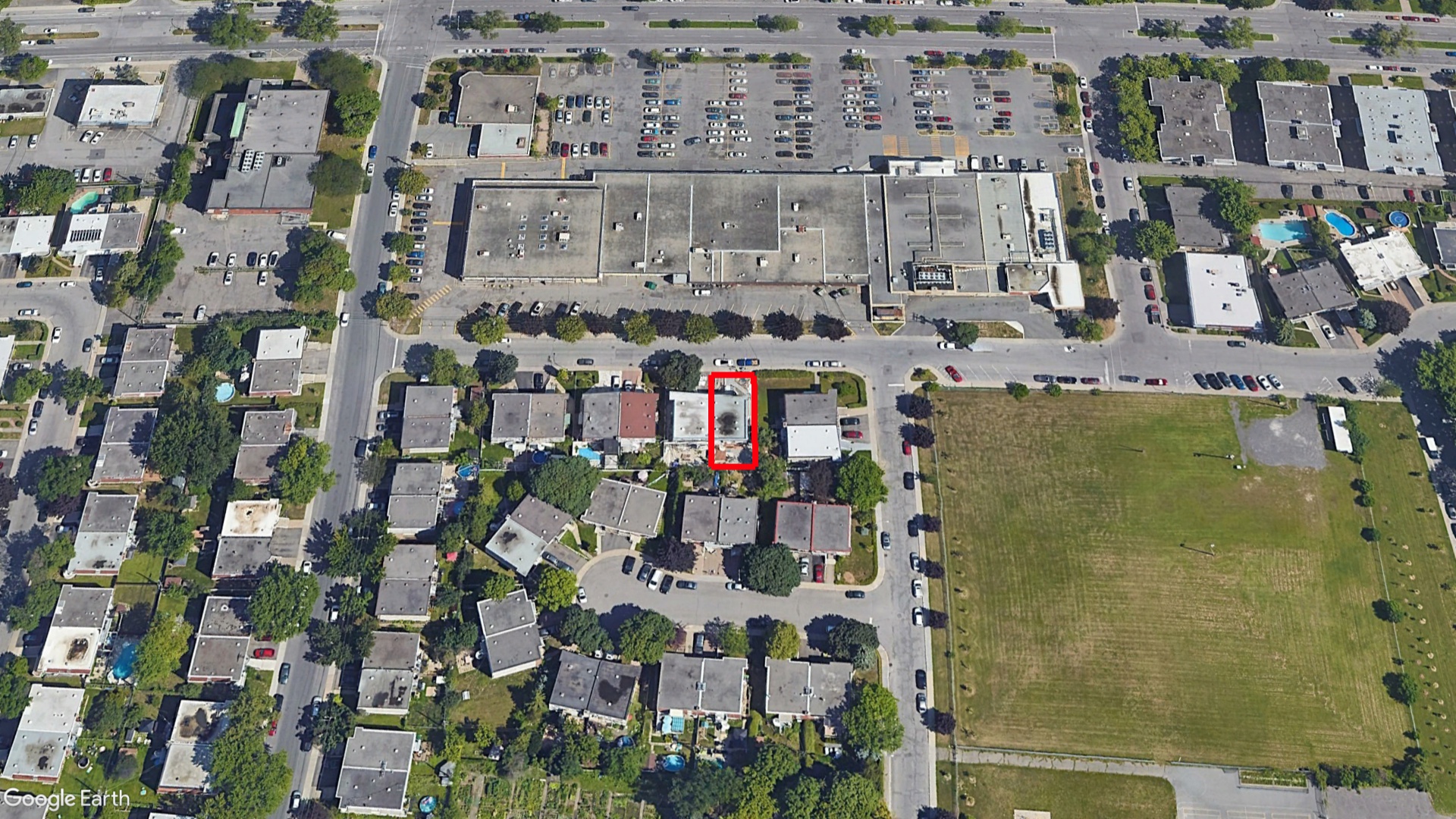 Tax Sale Montreal, Quebec - 020346-27