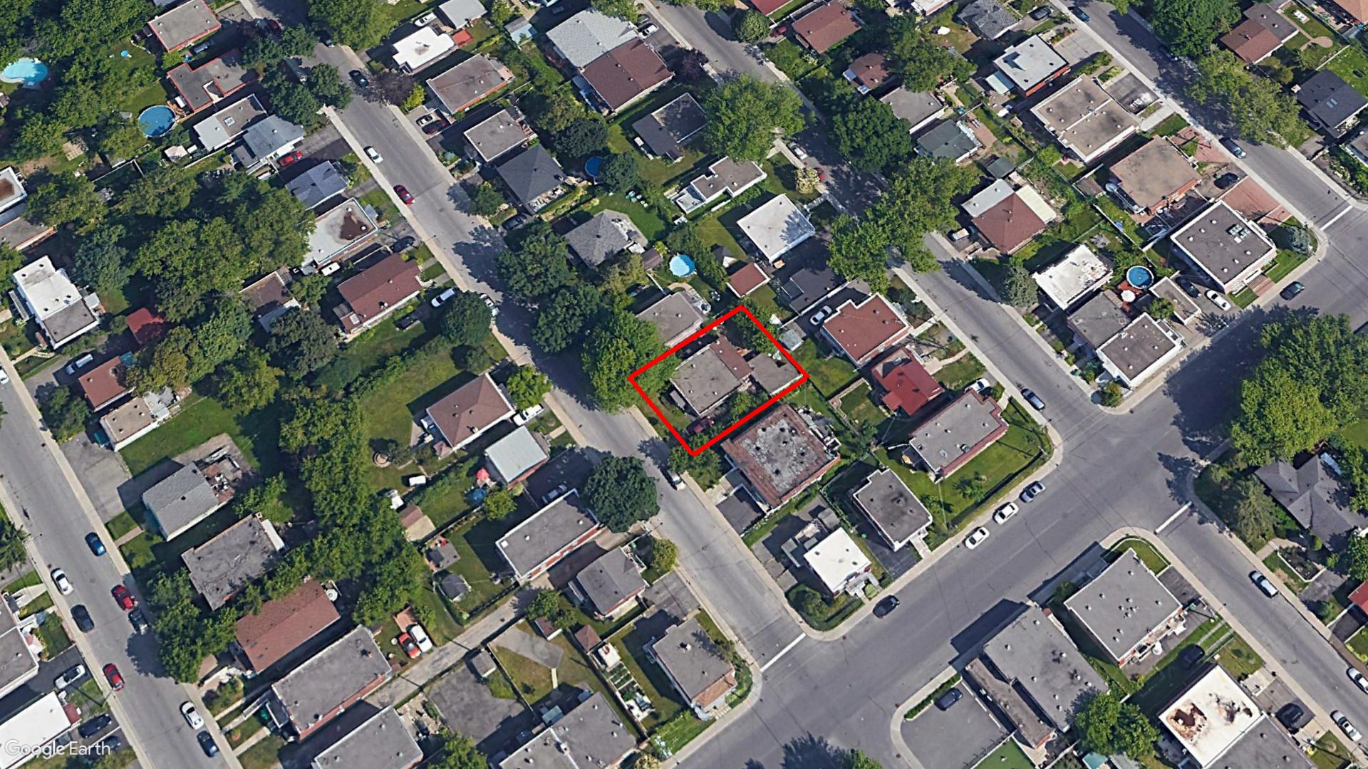 Tax Sale Montreal, Quebec - 020688-65