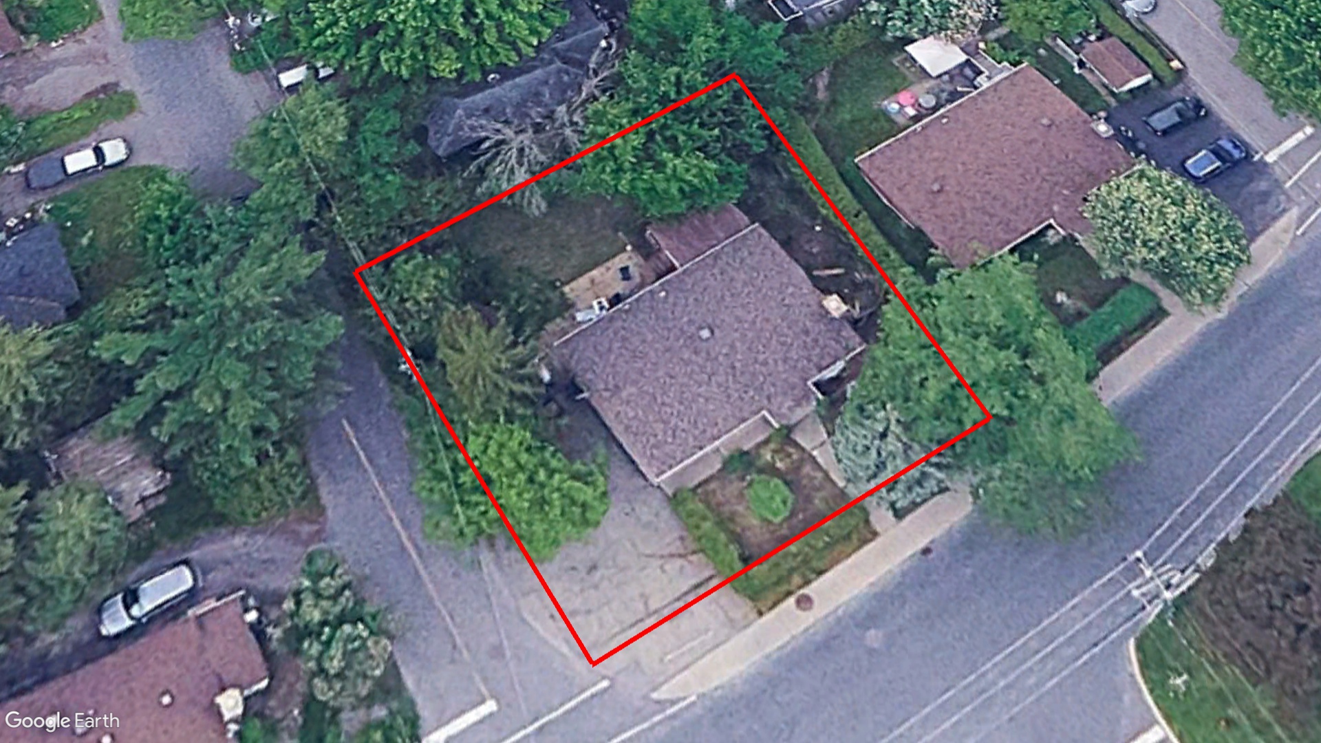 Tax Sale Montreal, Quebec - 040186-07