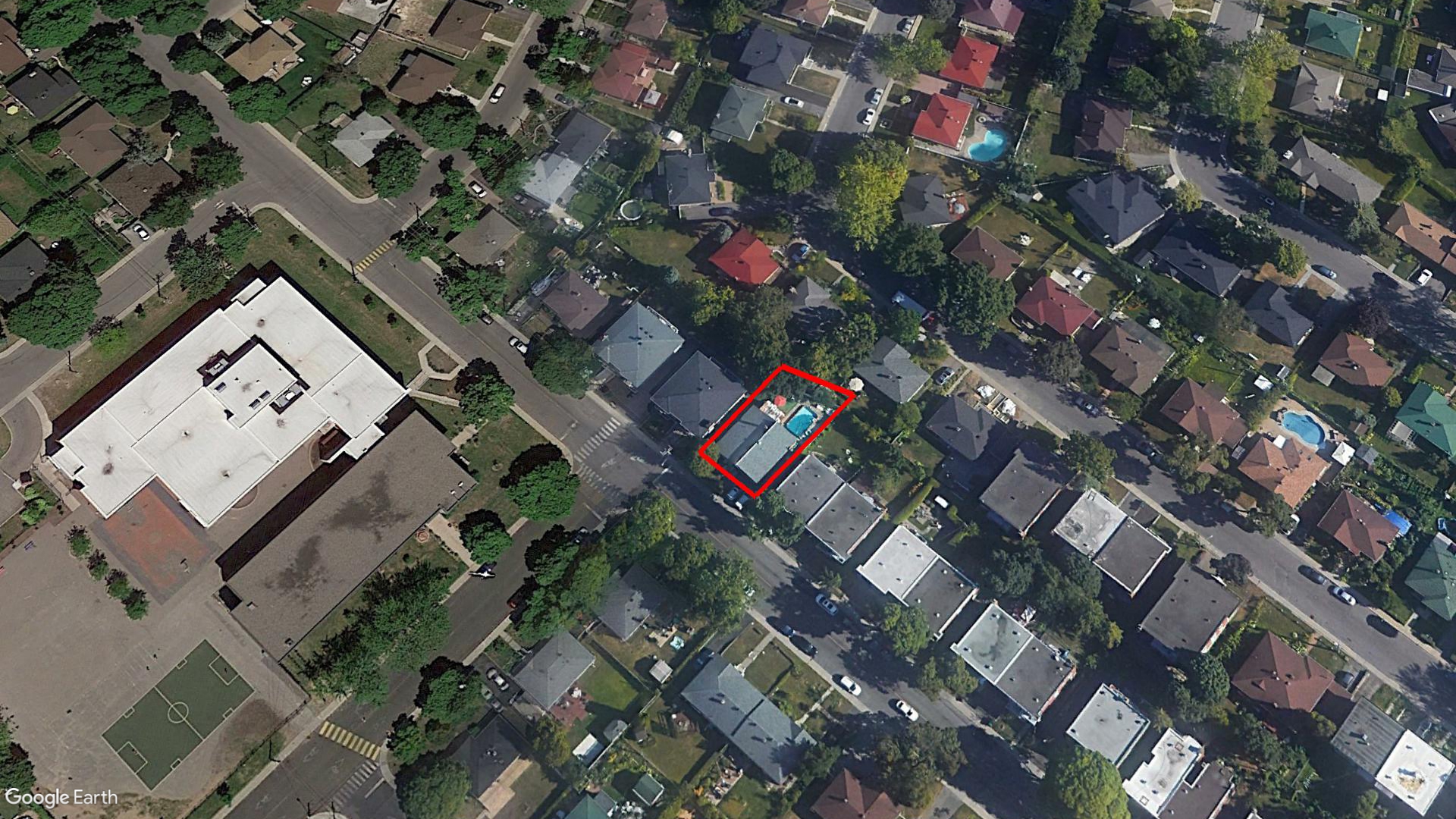 Tax Sale Montreal, Quebec - 040283-74