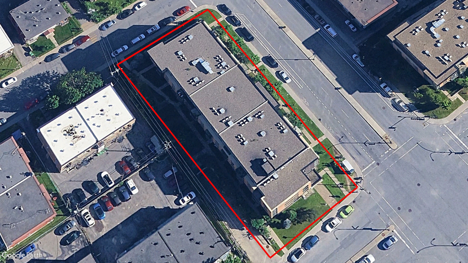 Tax Sale Montreal, Quebec - 052223-36