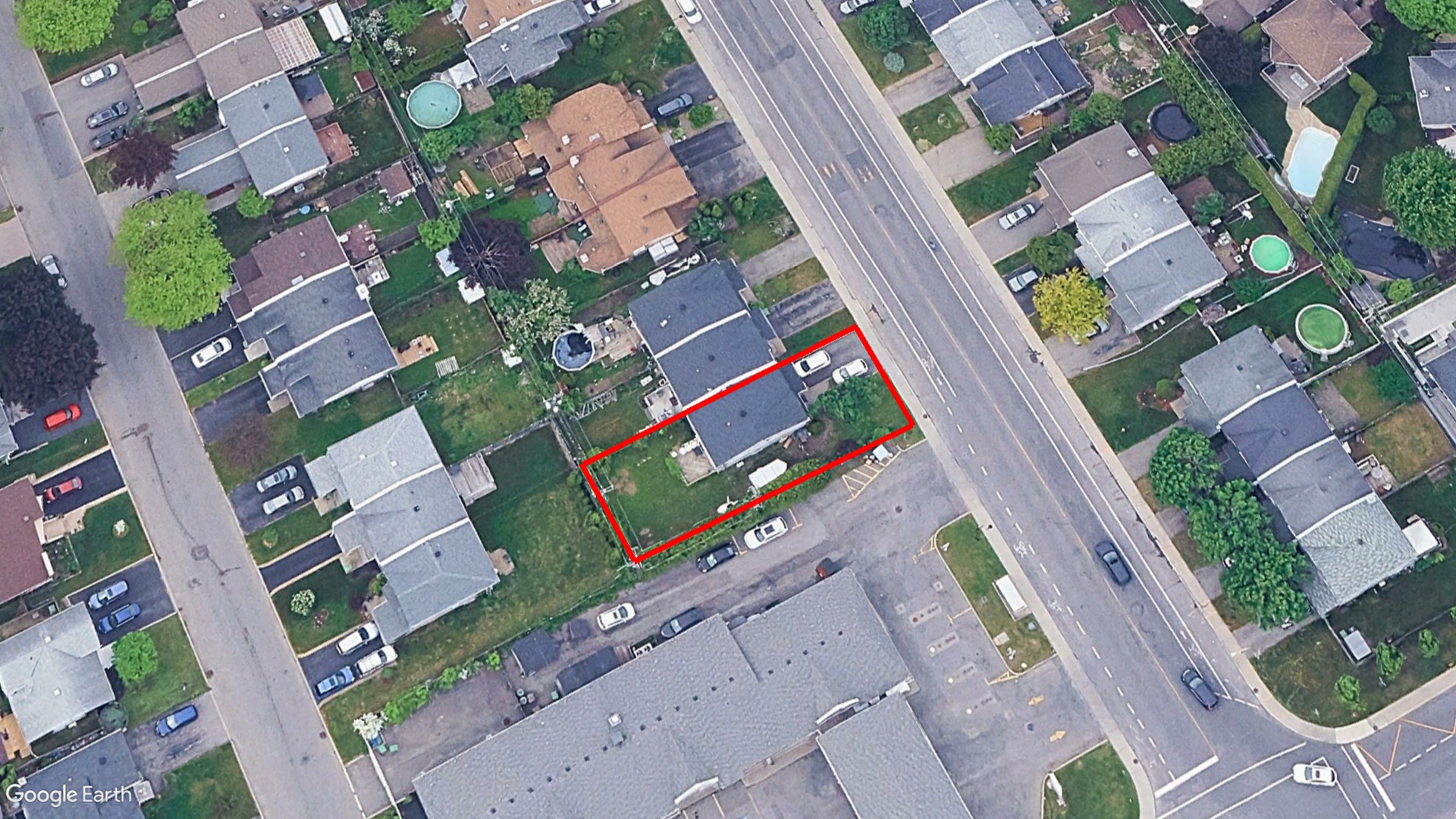 Tax Sale Montreal, Quebec - 041361-66