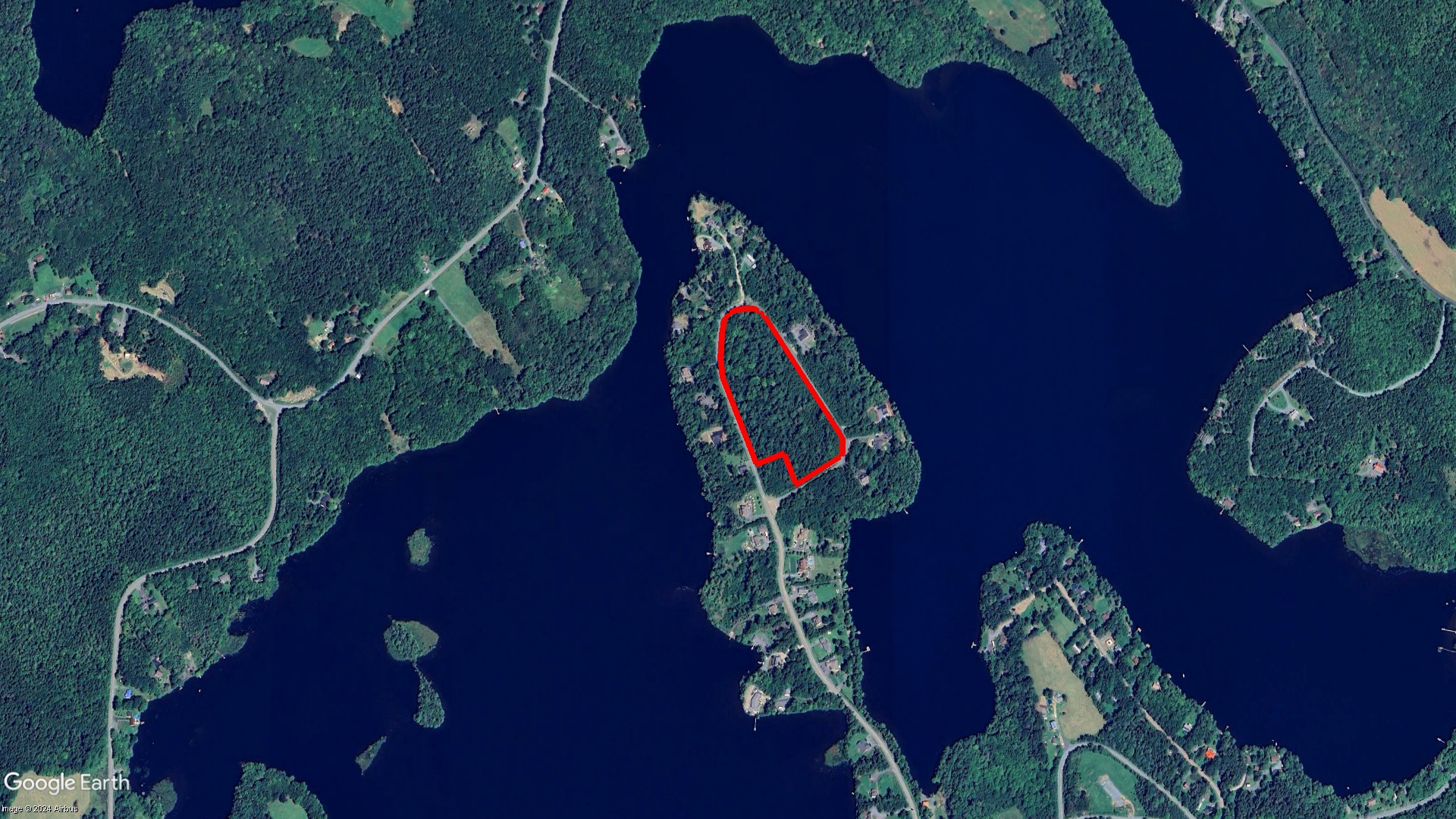 Tax Sale Lunenburg, Nova Scotia - 09184015