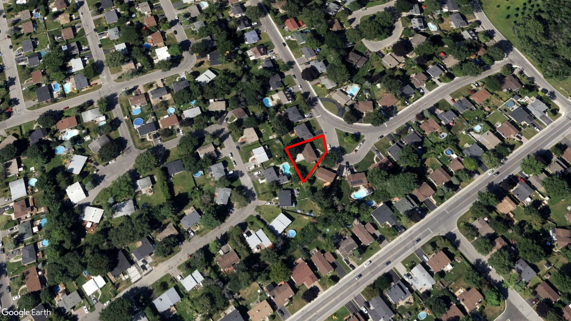 Tax Sale Montreal, Quebec - 040104-55