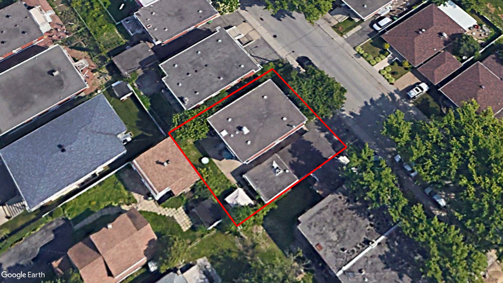 Tax Sale Montreal, Quebec - 020698-73