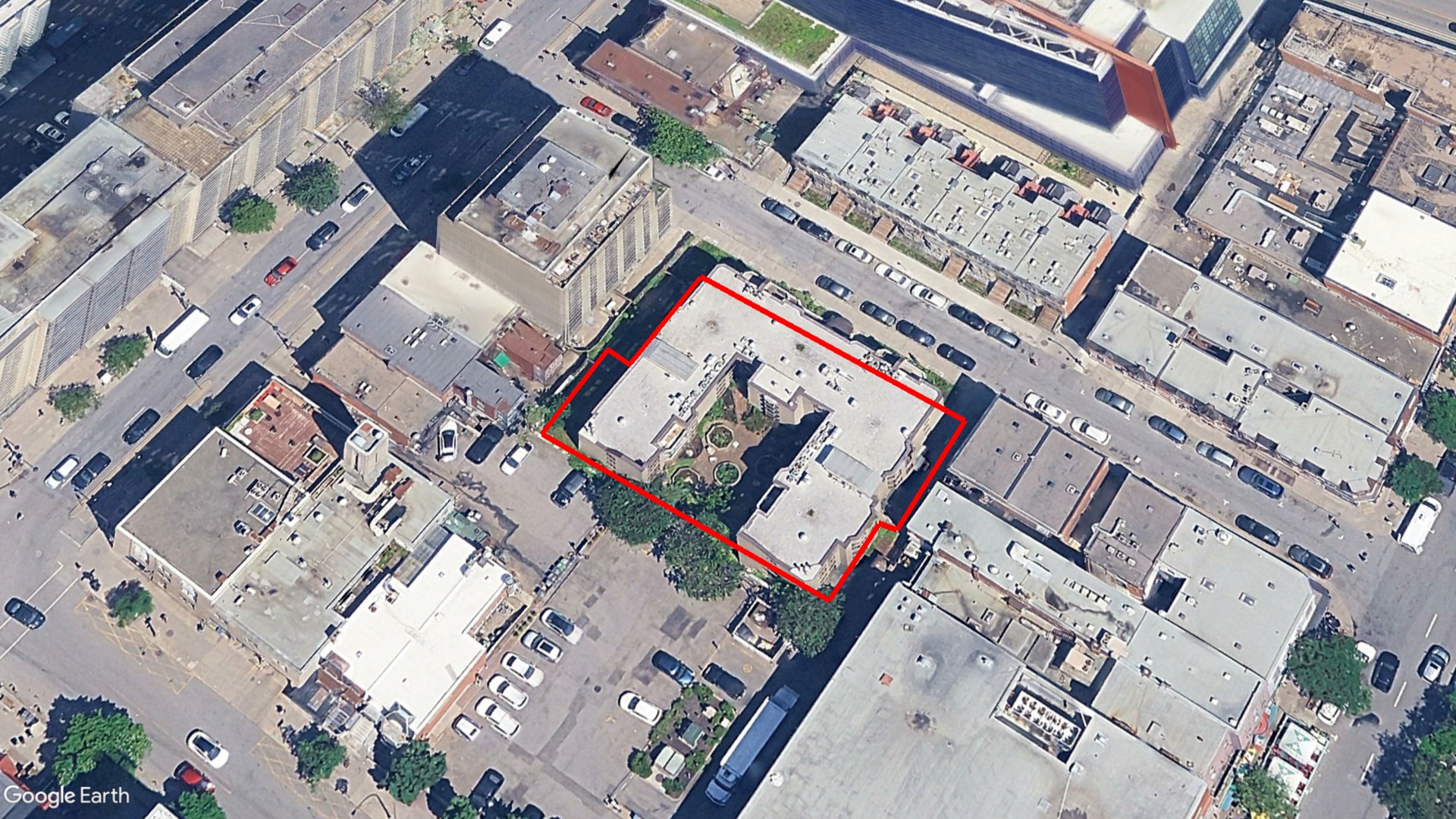 Tax Sale Montreal, Quebec - 260615-44