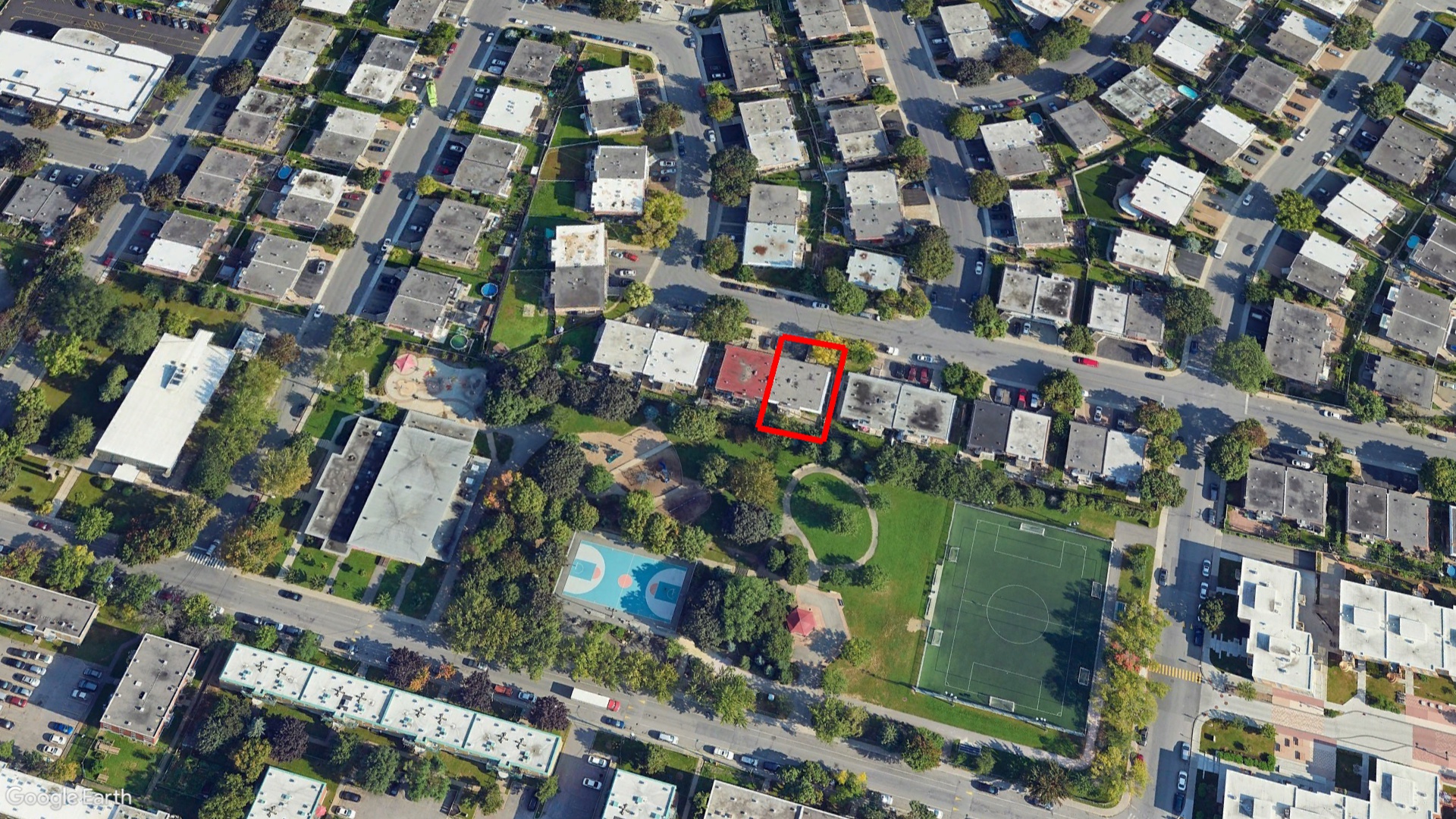 Tax Sale Montreal, Quebec - 020920-57