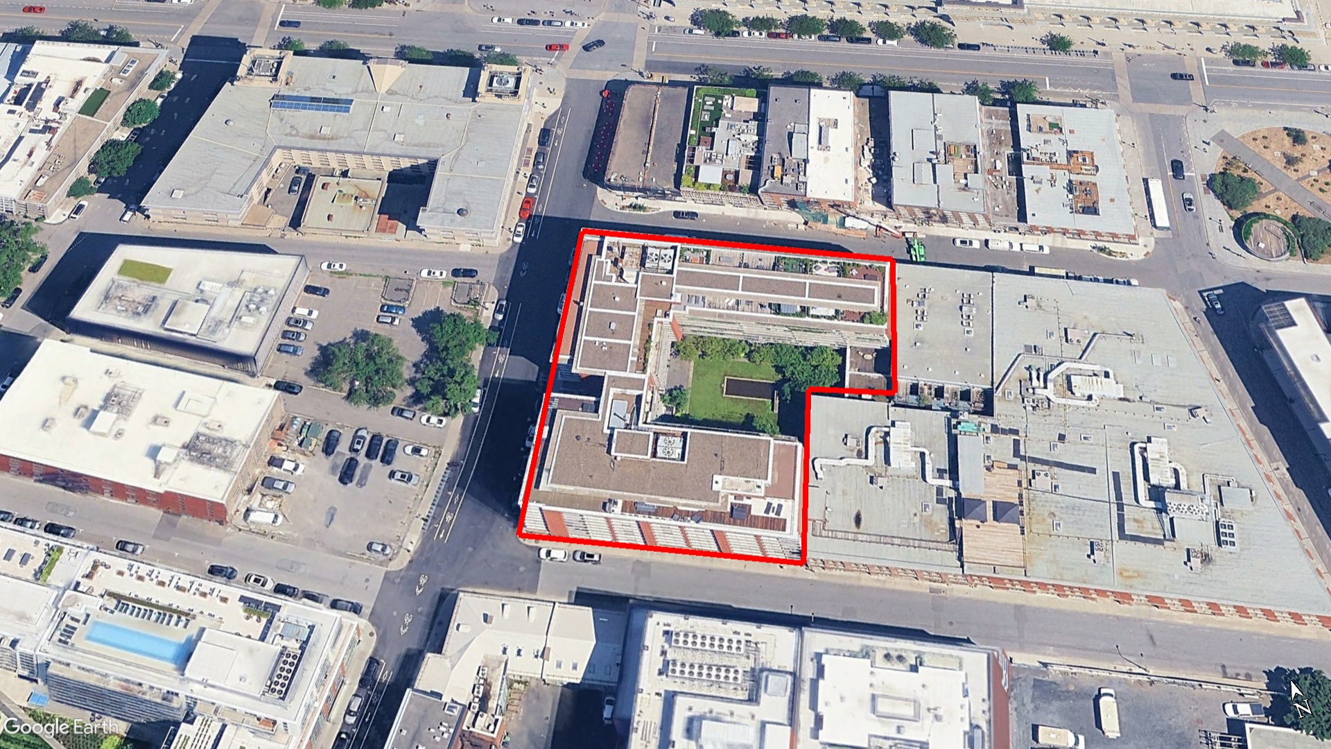 Tax Sale Montreal, Quebec - 120621-37