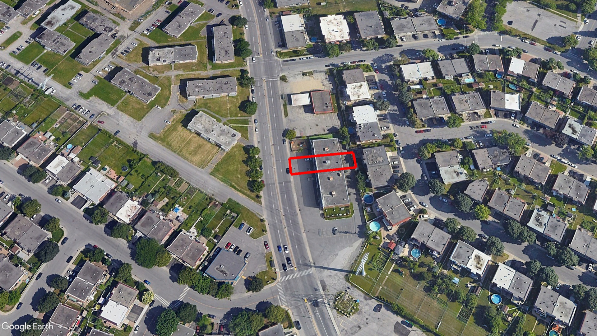 Tax Sale Montreal, Quebec - 020895-64