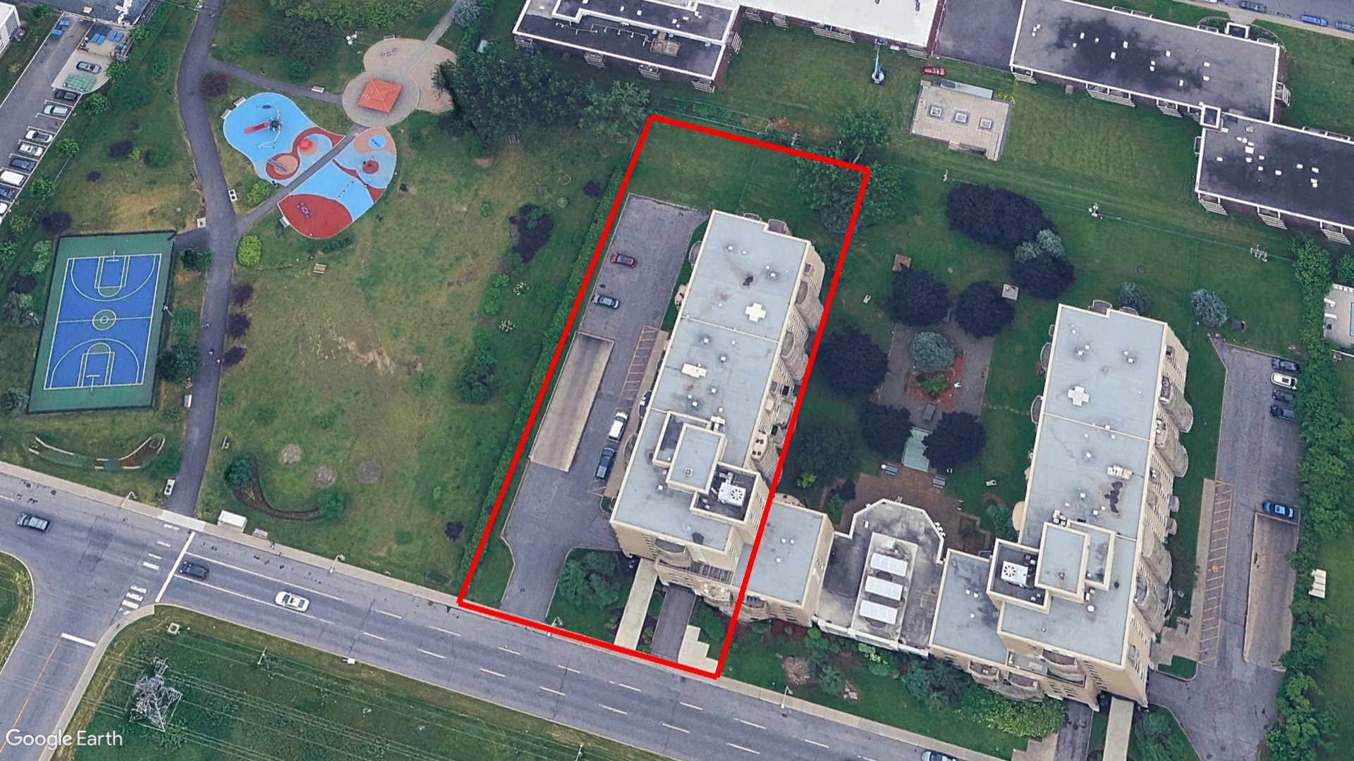 Tax Sale Montreal, Quebec - 041394-59