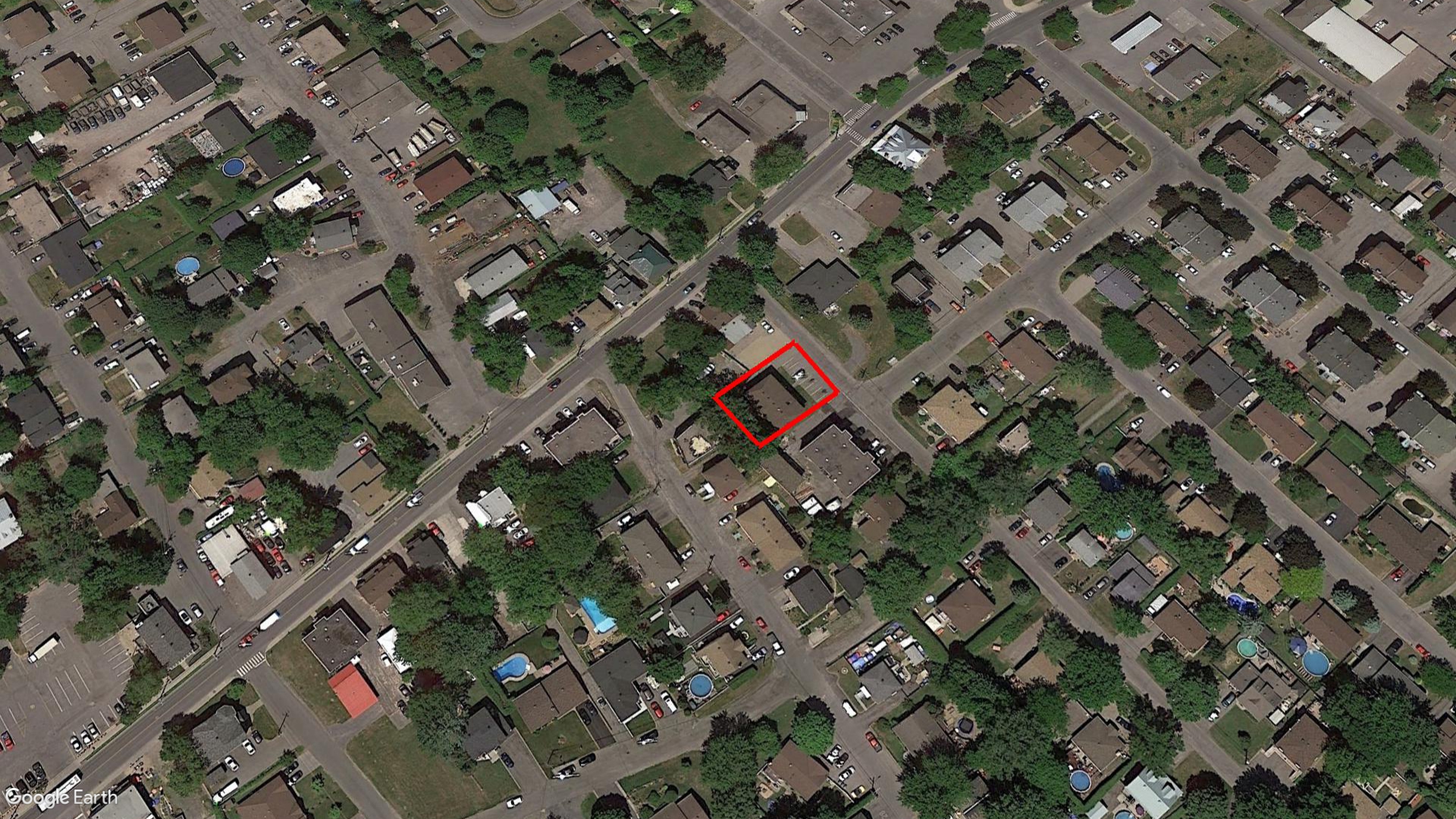 Tax Sale Montreal, Quebec - 040533-62