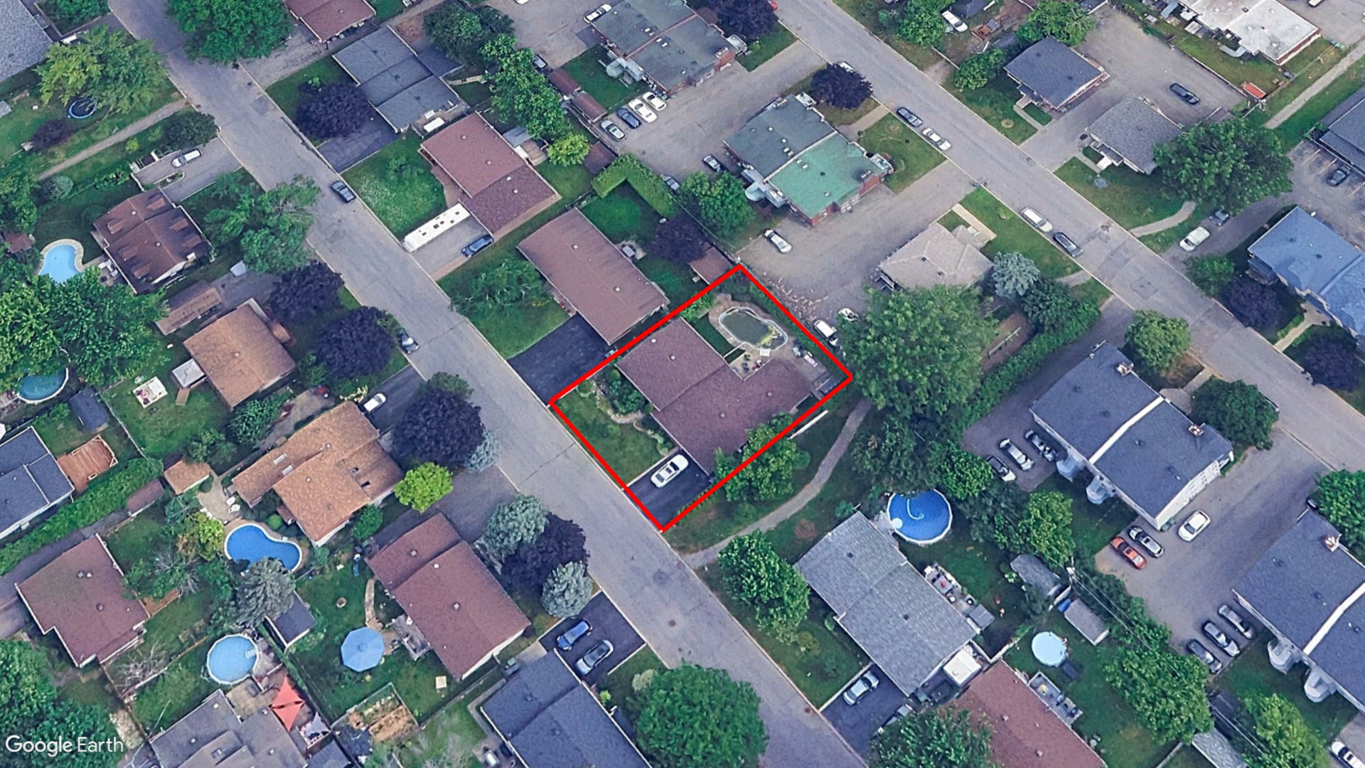 Tax Sale Montreal, Quebec - 041421-12