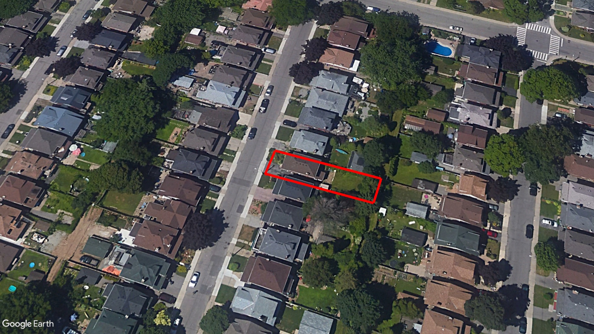 40 Rosslyn Avenue North