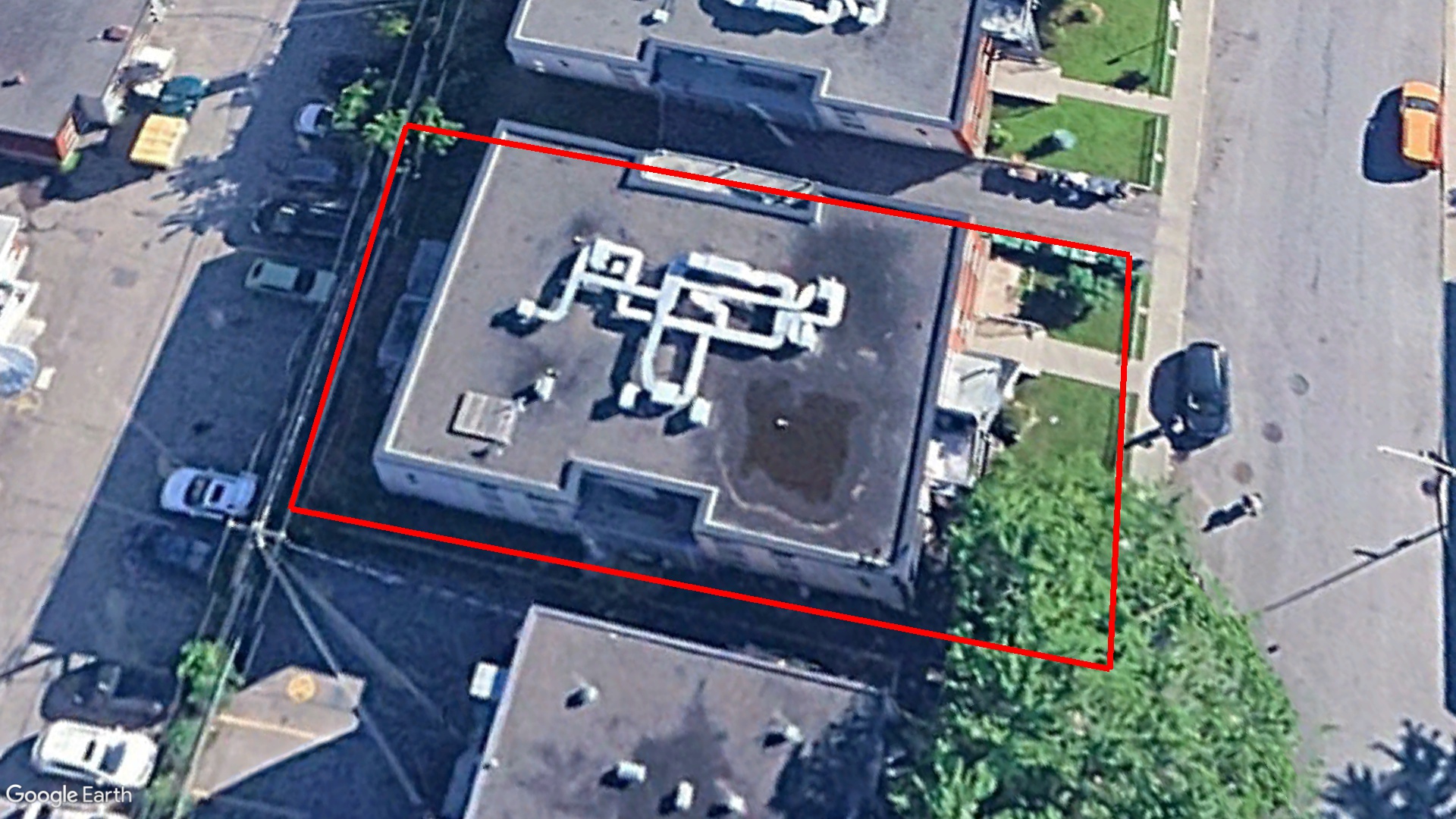 Tax Sale Montreal, Quebec - 020875-64