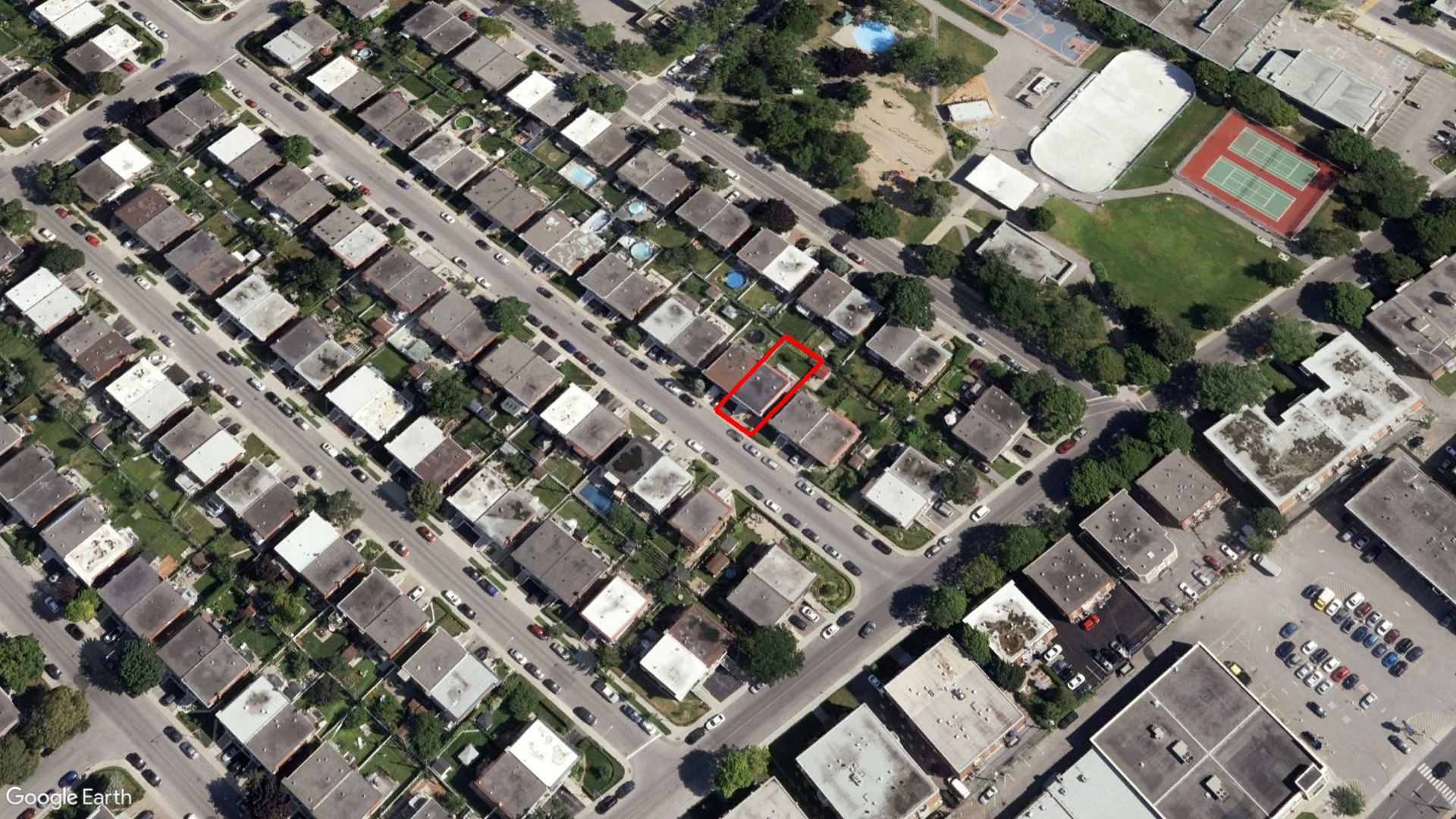 Tax Sale Montreal, Quebec - 020802-43