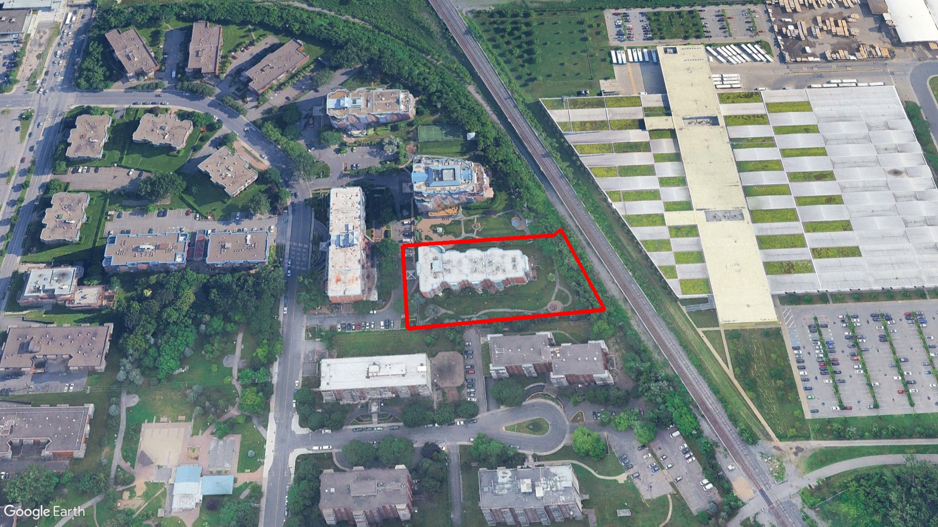 Tax Sale Montreal, Quebec - 041371-79