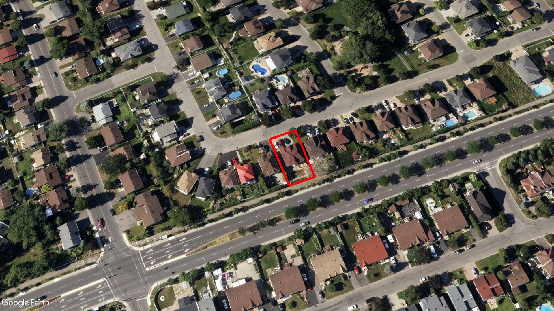 Tax Sale Montreal, Quebec - 050910-41